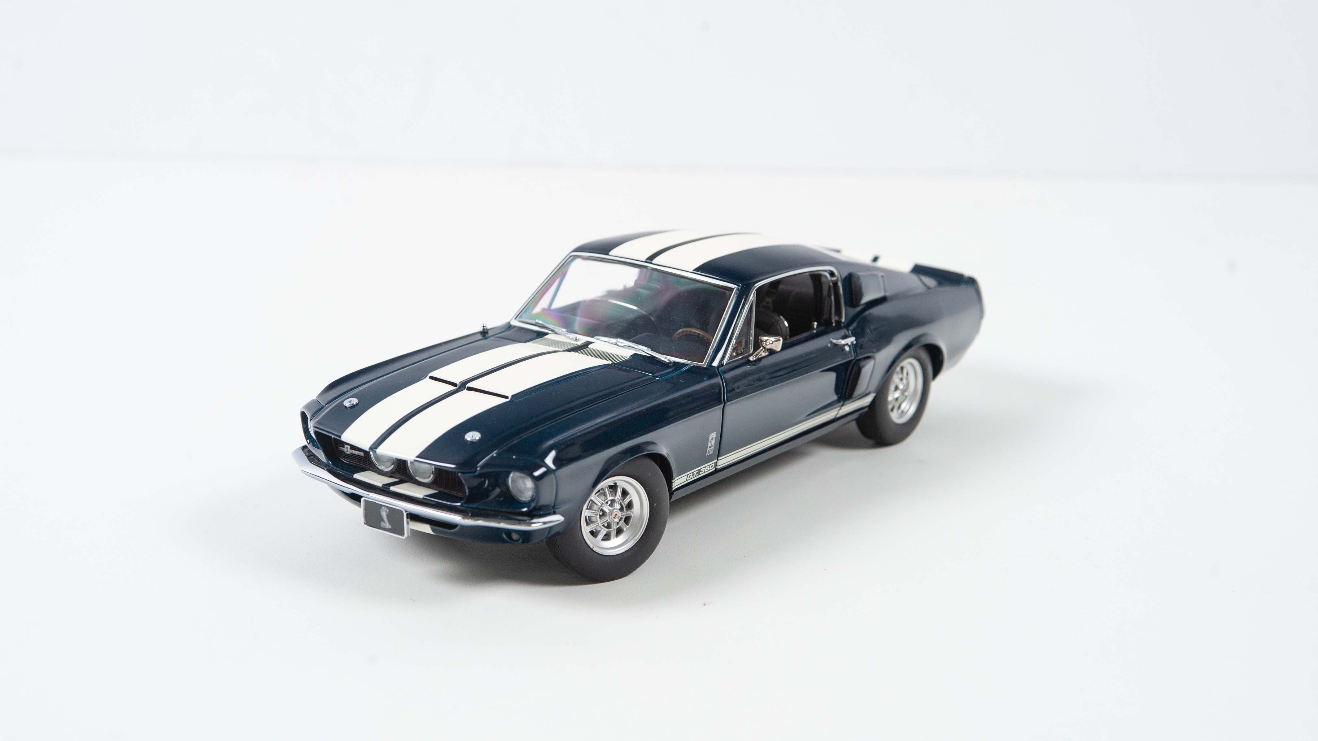 特価 Exact Detail (1/18) フォード Shelby GT350 EXACT DETAIL LANE COLLECTIBLES CHRISTI EDELBROCK'S SHELBY