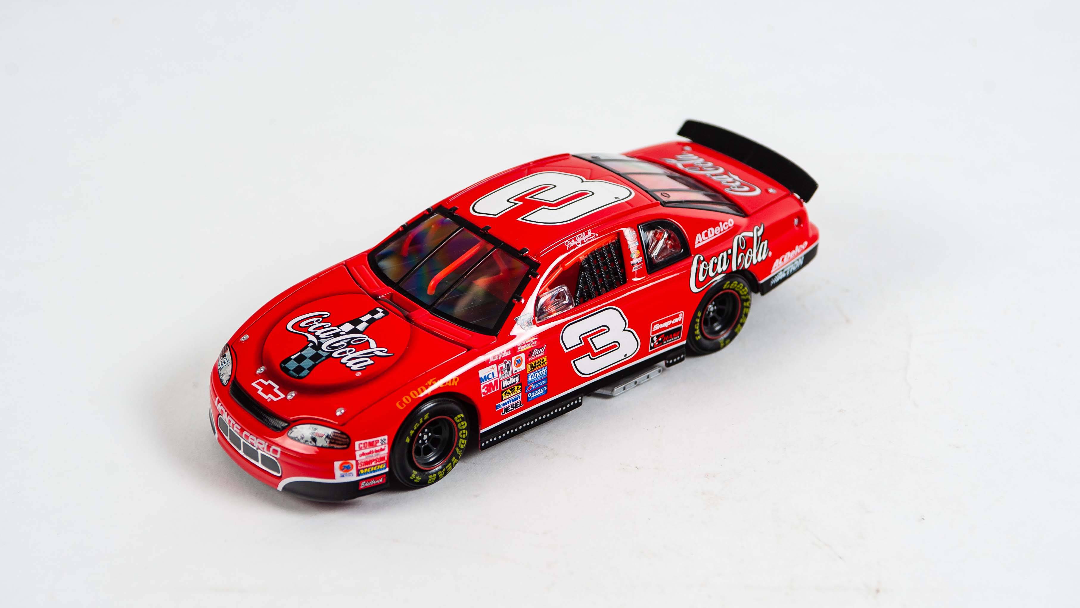 NASCAR Coca-Cola Dale Earnhardt Scale Model Die-Cast Auction  display picture 1