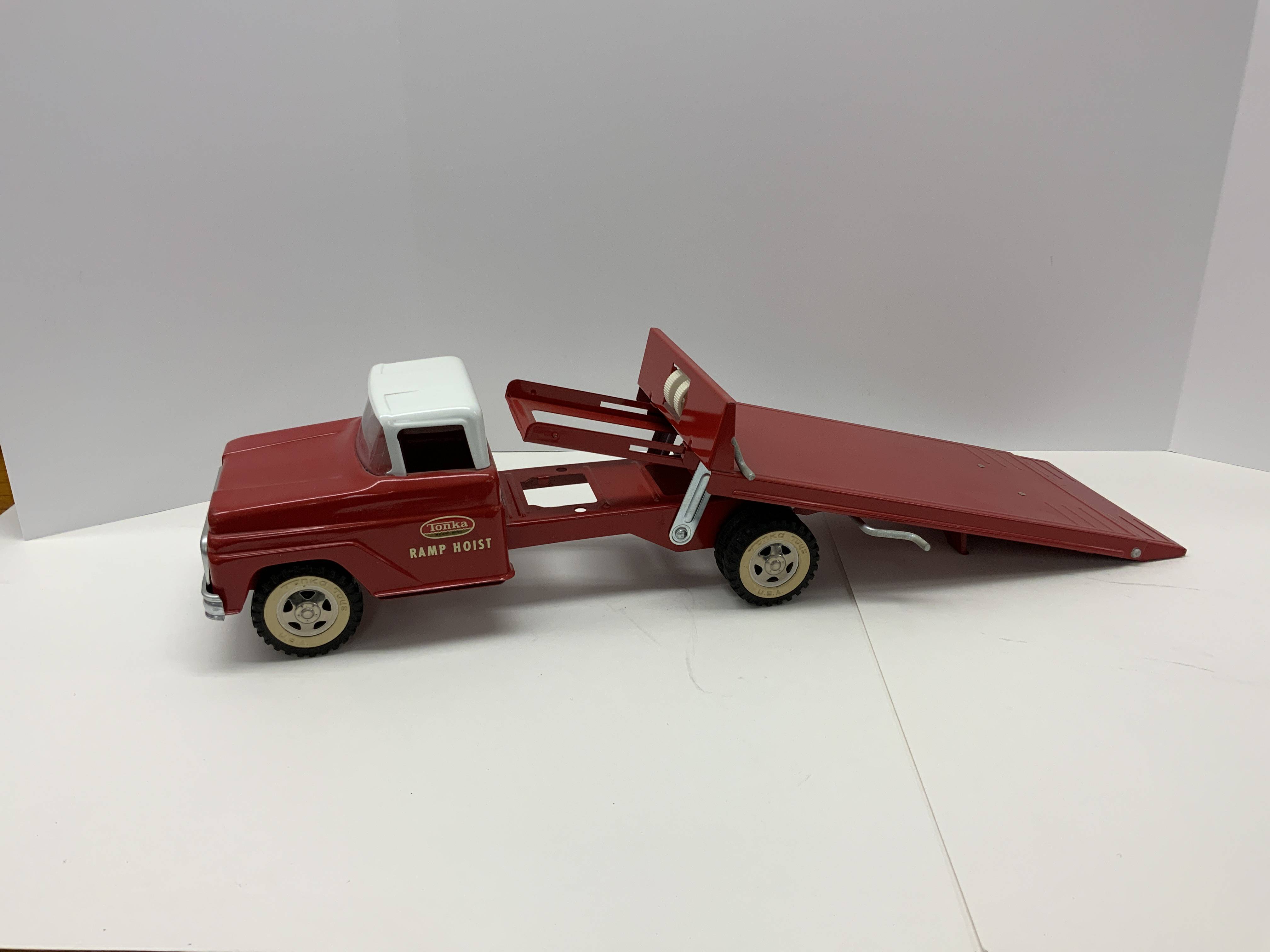 Tonka Ramp Hoist Toy Truck Auction Mecum On Time