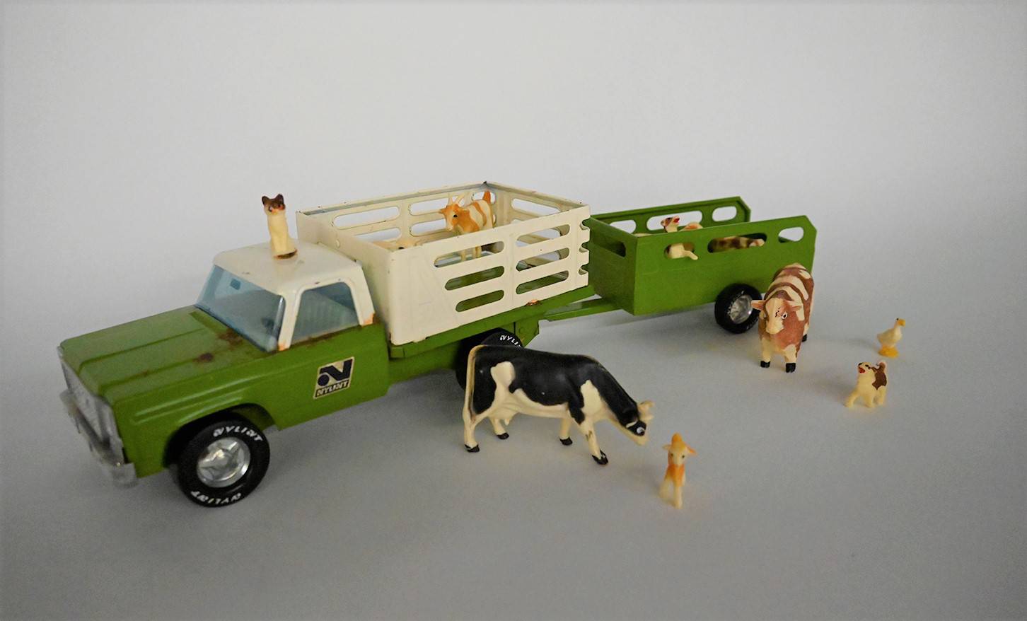 nylint farms toy truck