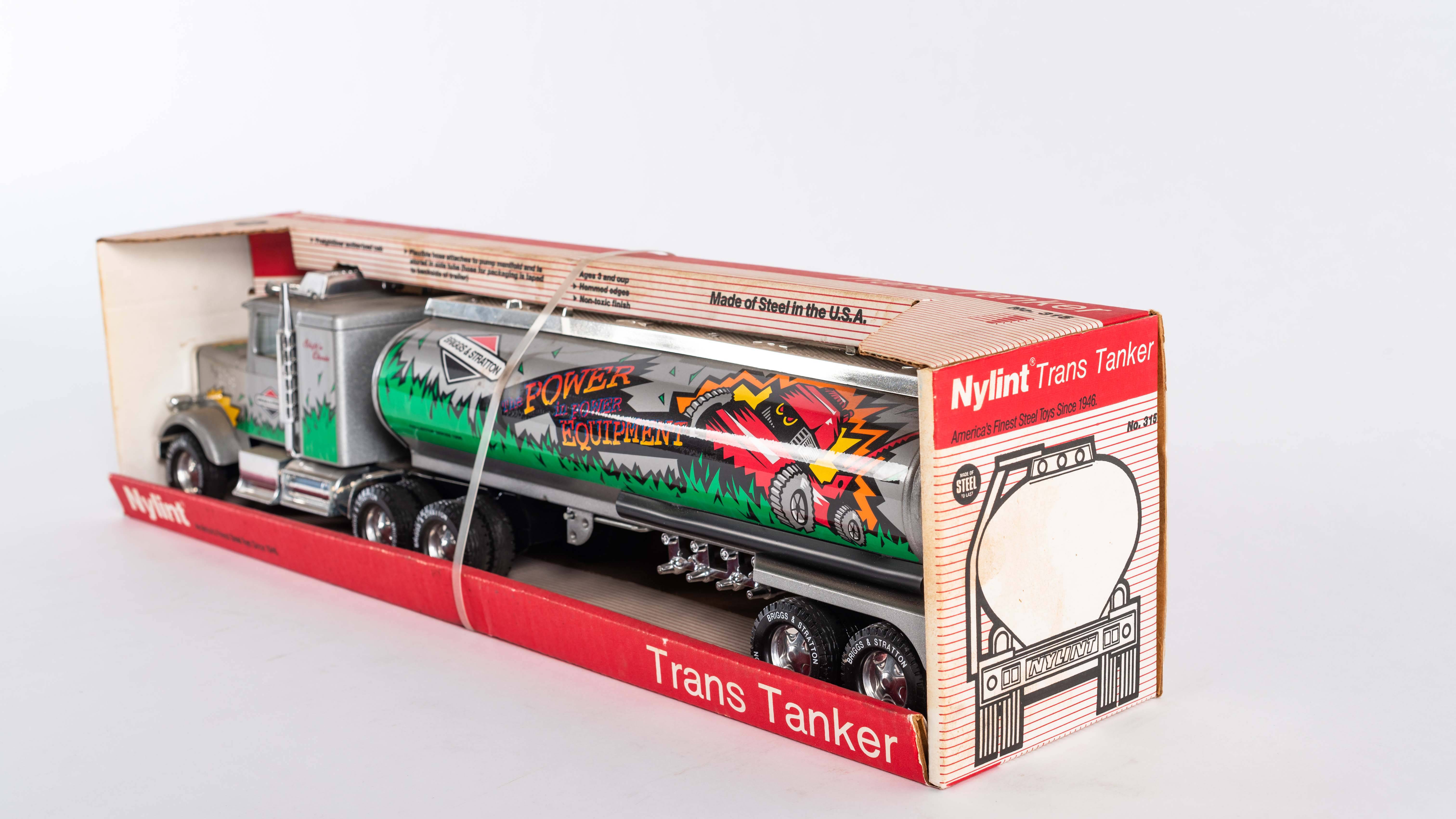 Nylint, Trans Tanker 18-Wheeler Briggs & Stratton Die-Cast Truck