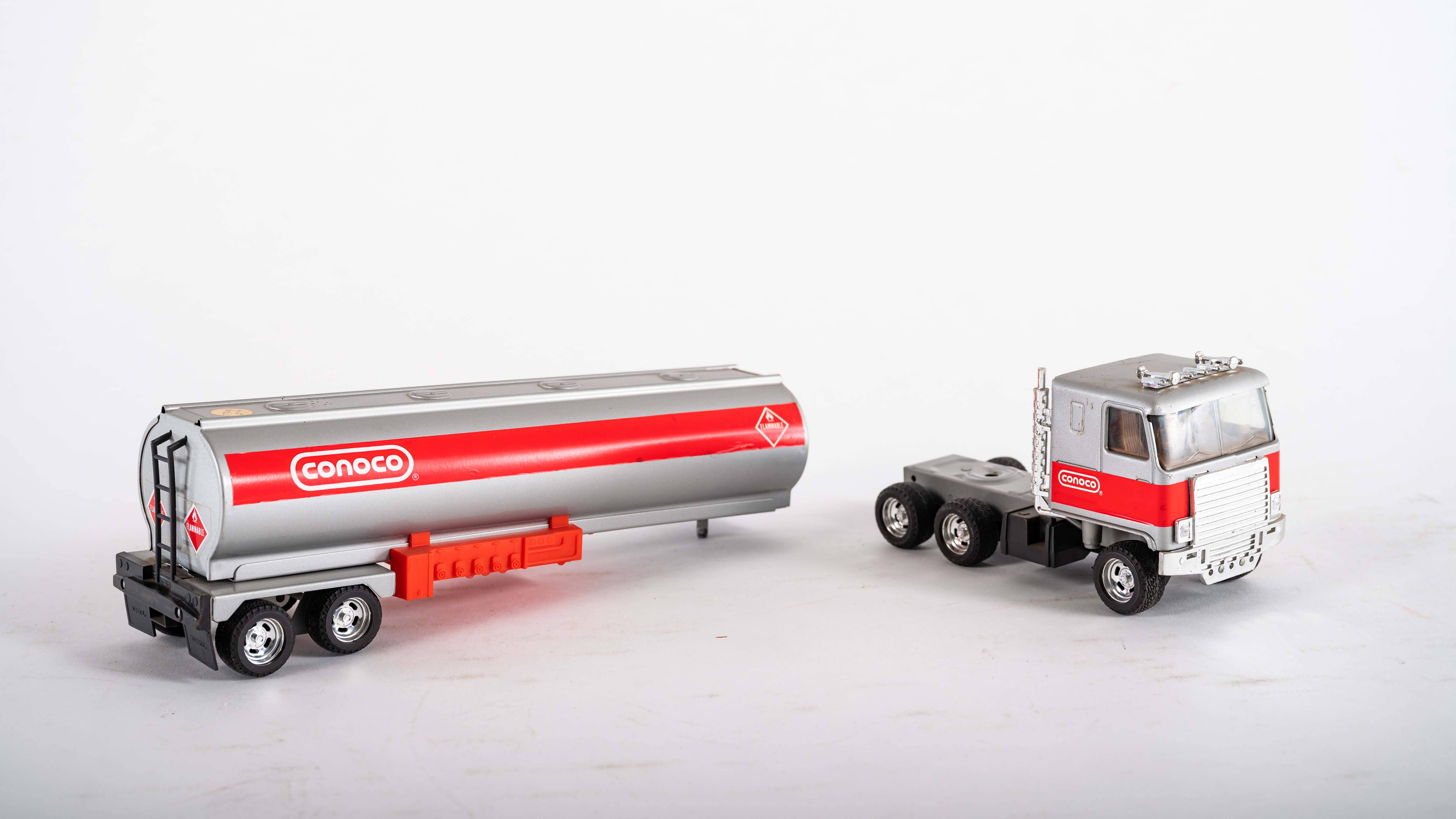 Ertl model trucks on sale