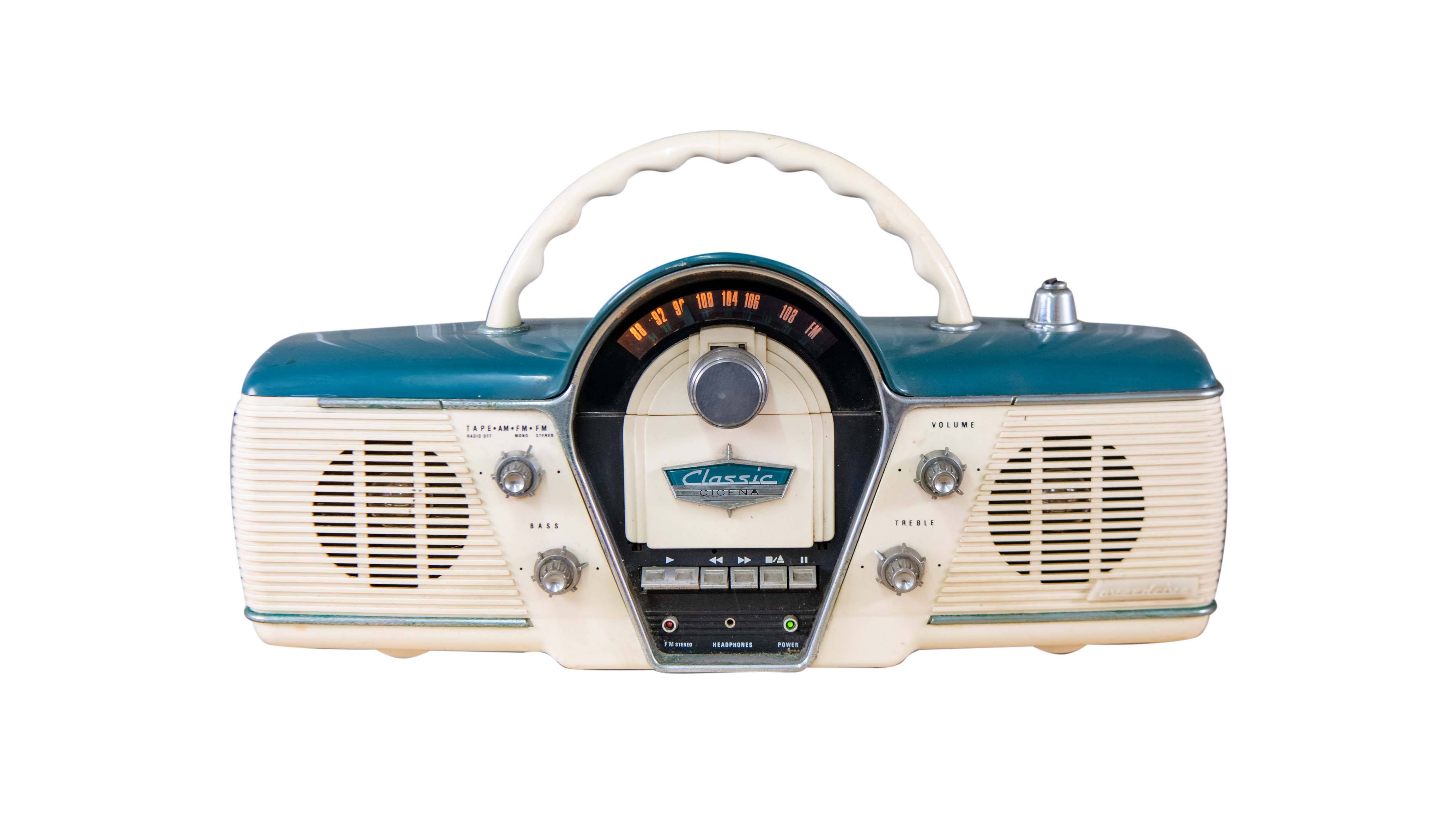 Classic Cicena Radio Auction | Mecum On Time