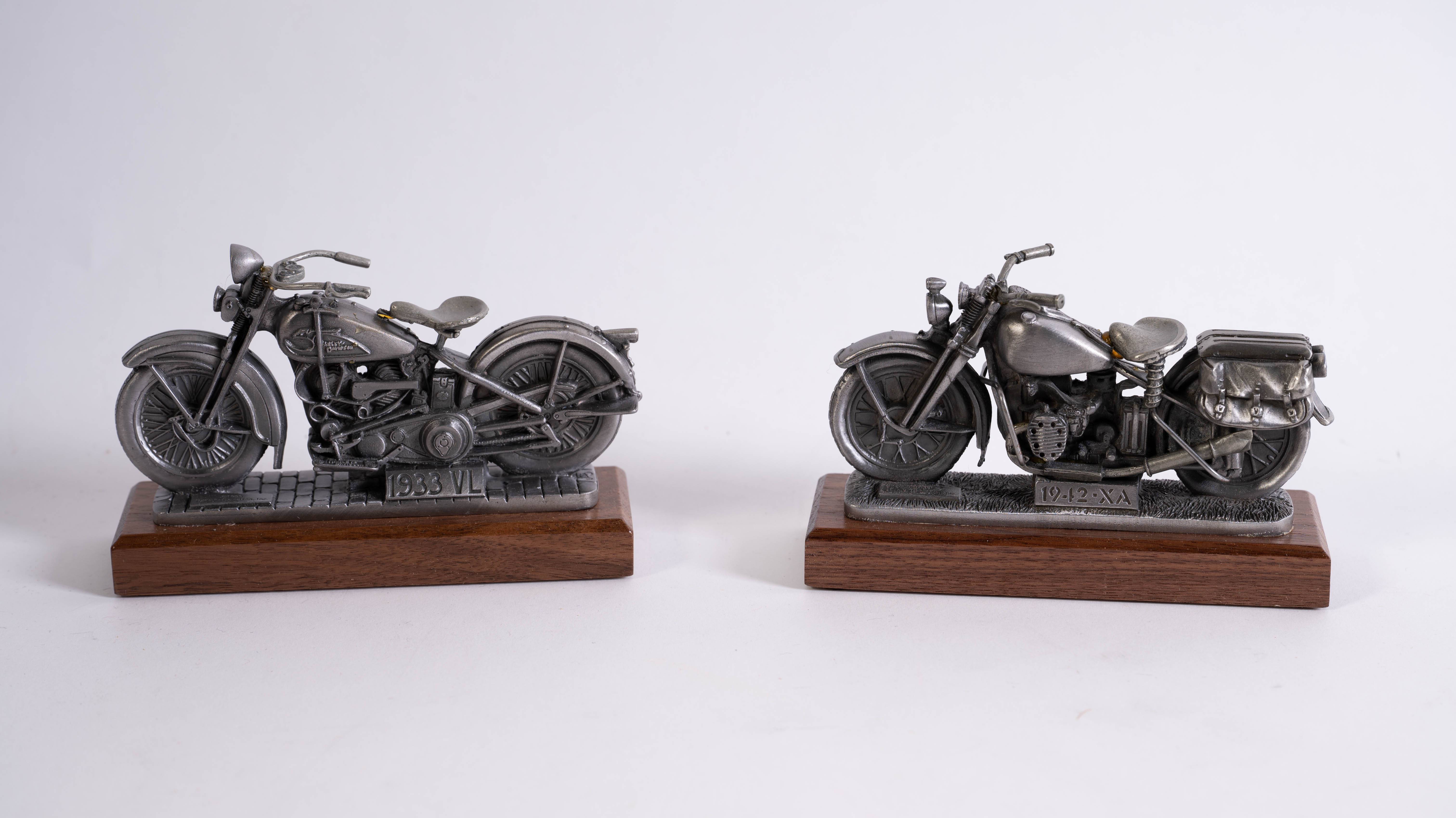 Harley-Davidson 1933 VL & 1942 XA Traveling Museum Replica Models