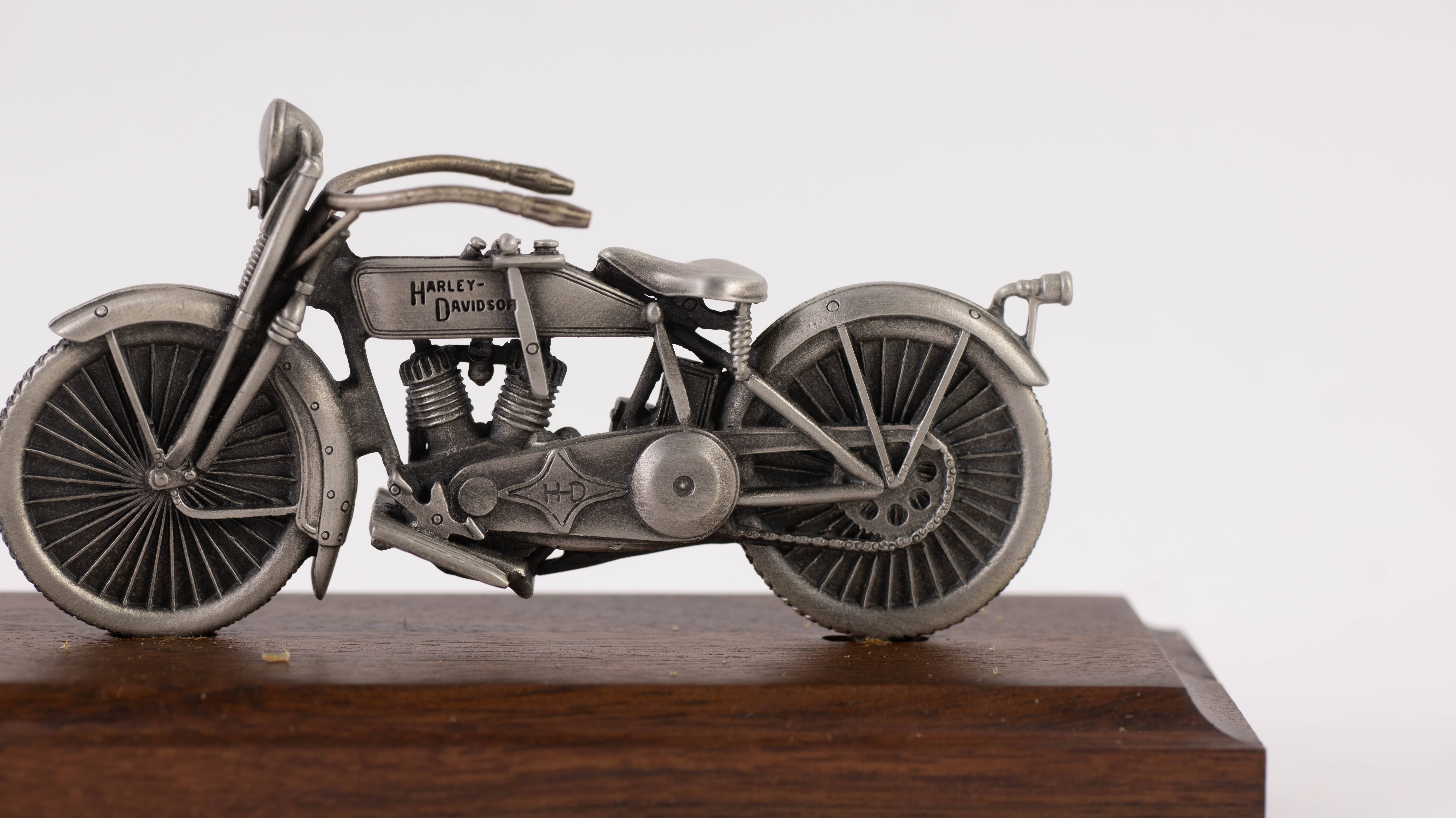 1922 Harley-Davidson JD First 74 cu in. Pewter Replica, #632 of