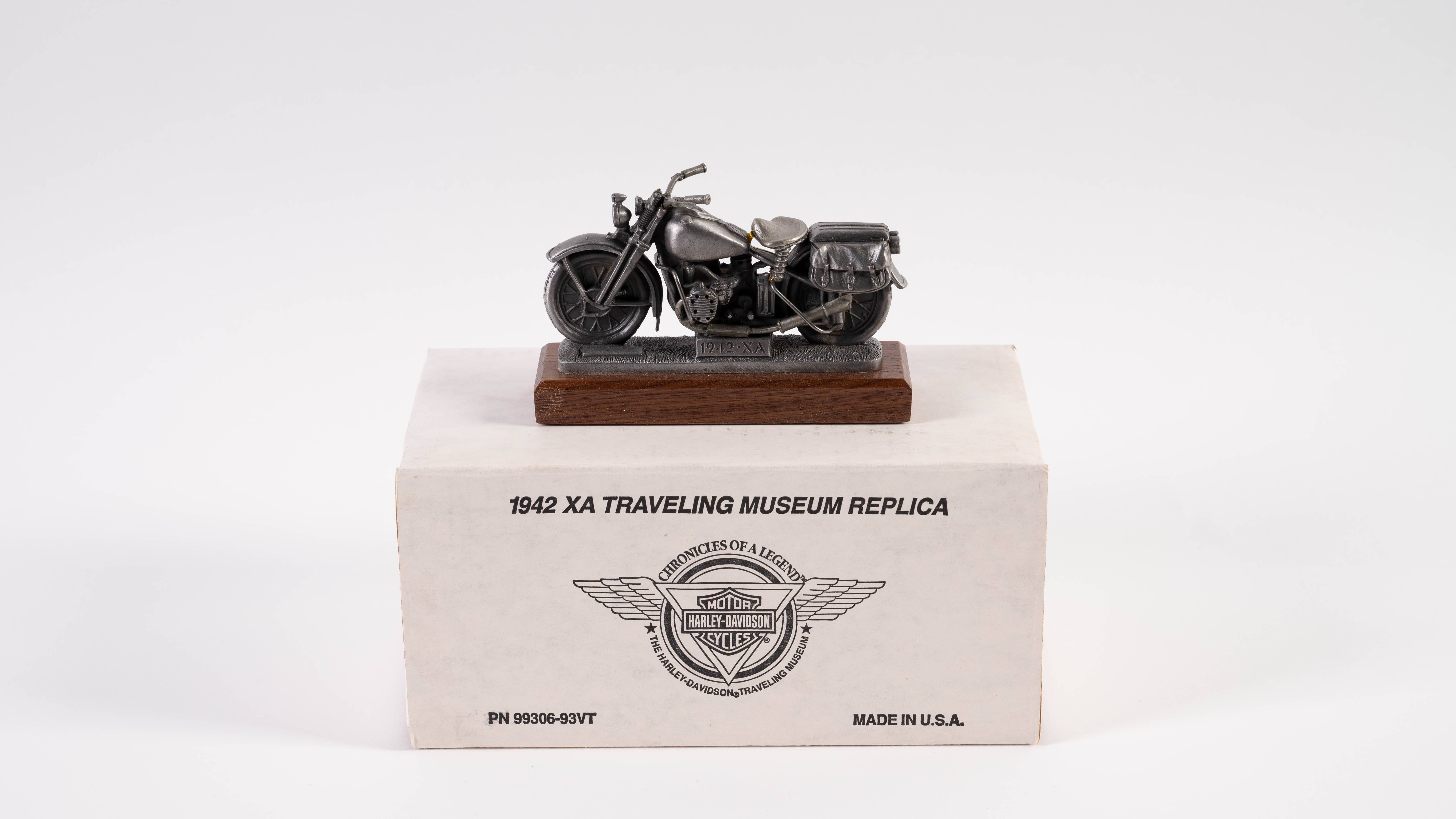 1942 Harley-Davidson XA Traveling Museum Pewter Replica Auction | Mecum On  Time