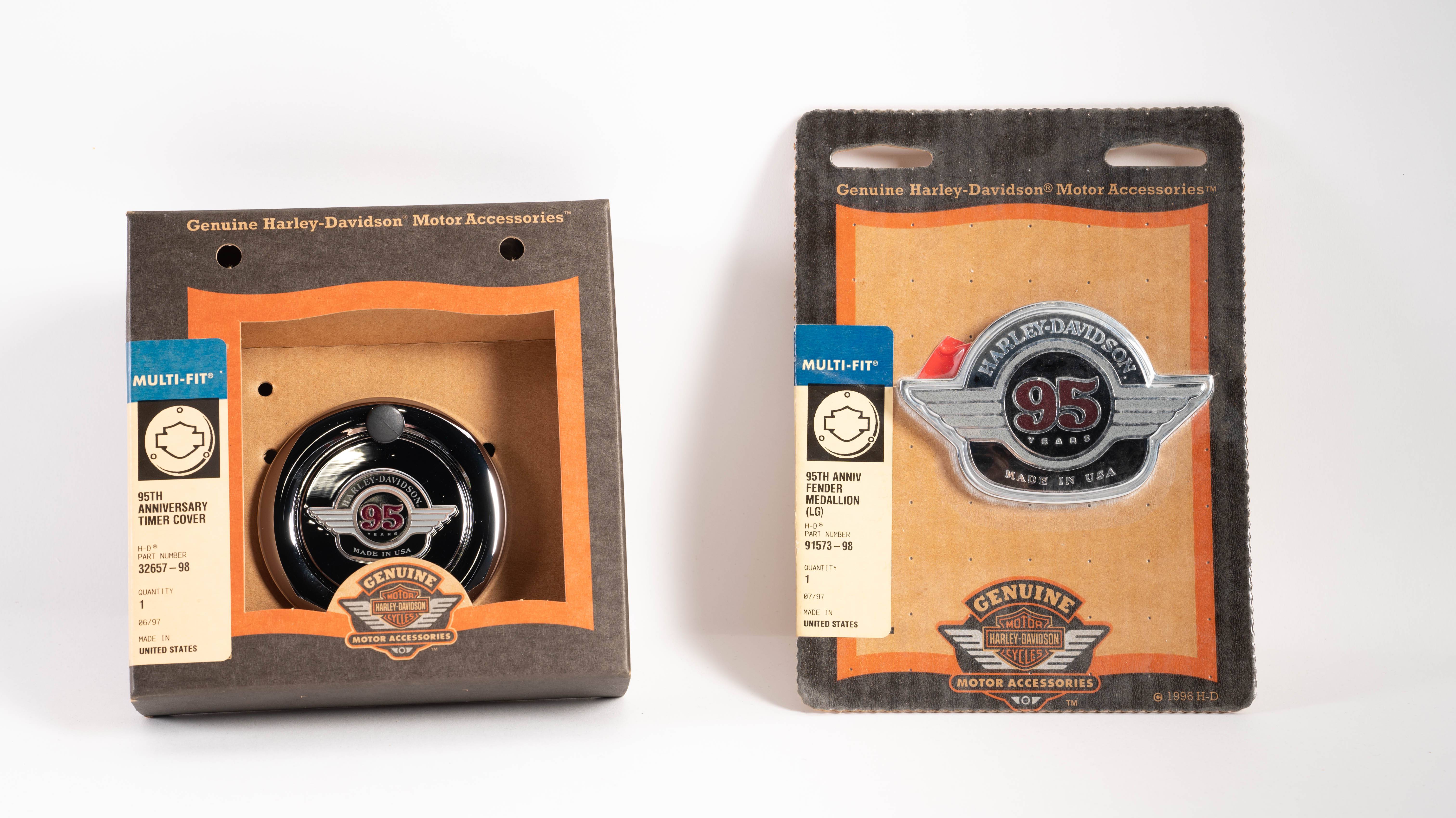 ハーレーダビッドソンおまけ 1996 Harley-Davidson 95th Anniversary Multi-Fit Timer Cover and