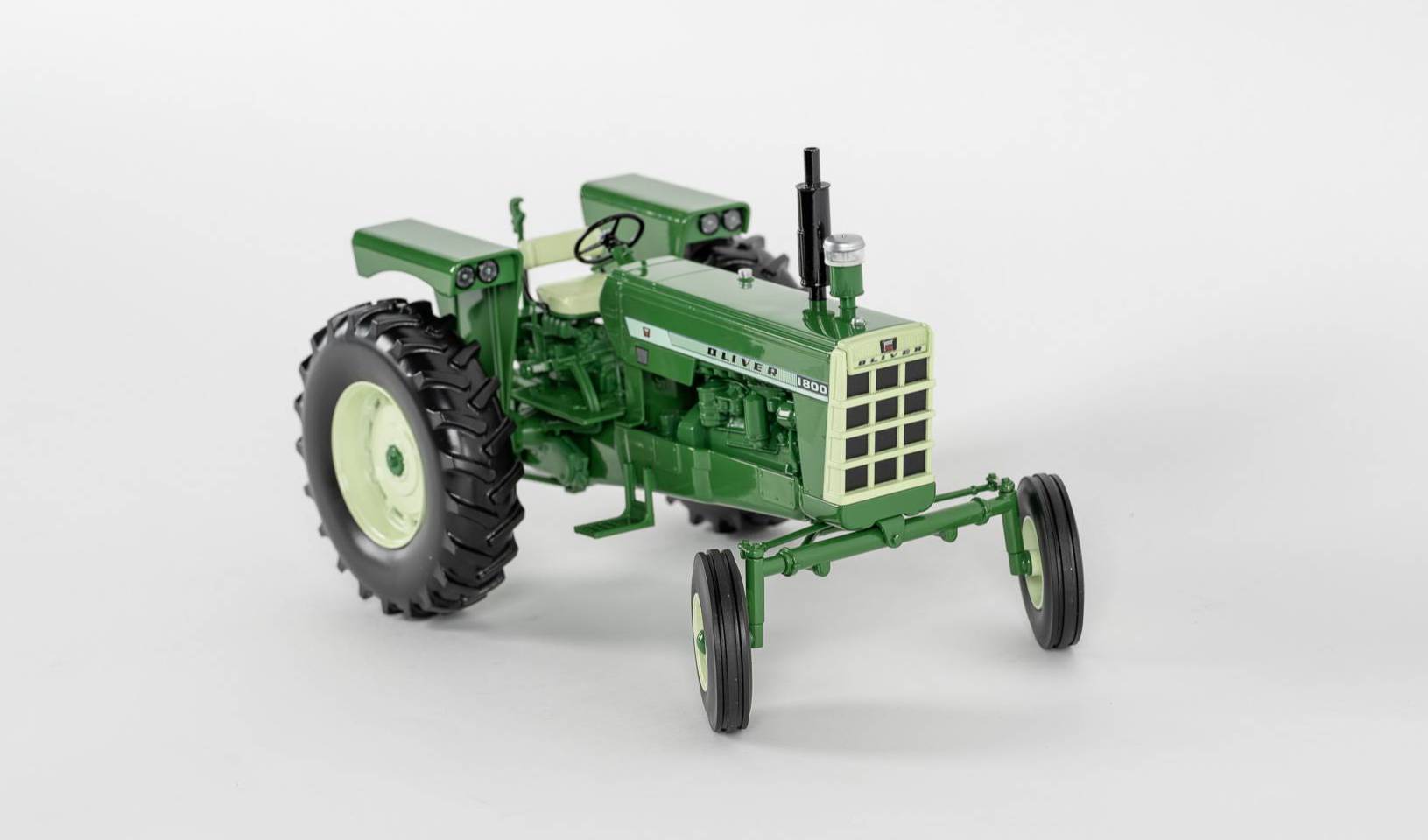 1:16 Scale Oliver 1800 Wide Front Tractor Auction | Mecum On Time