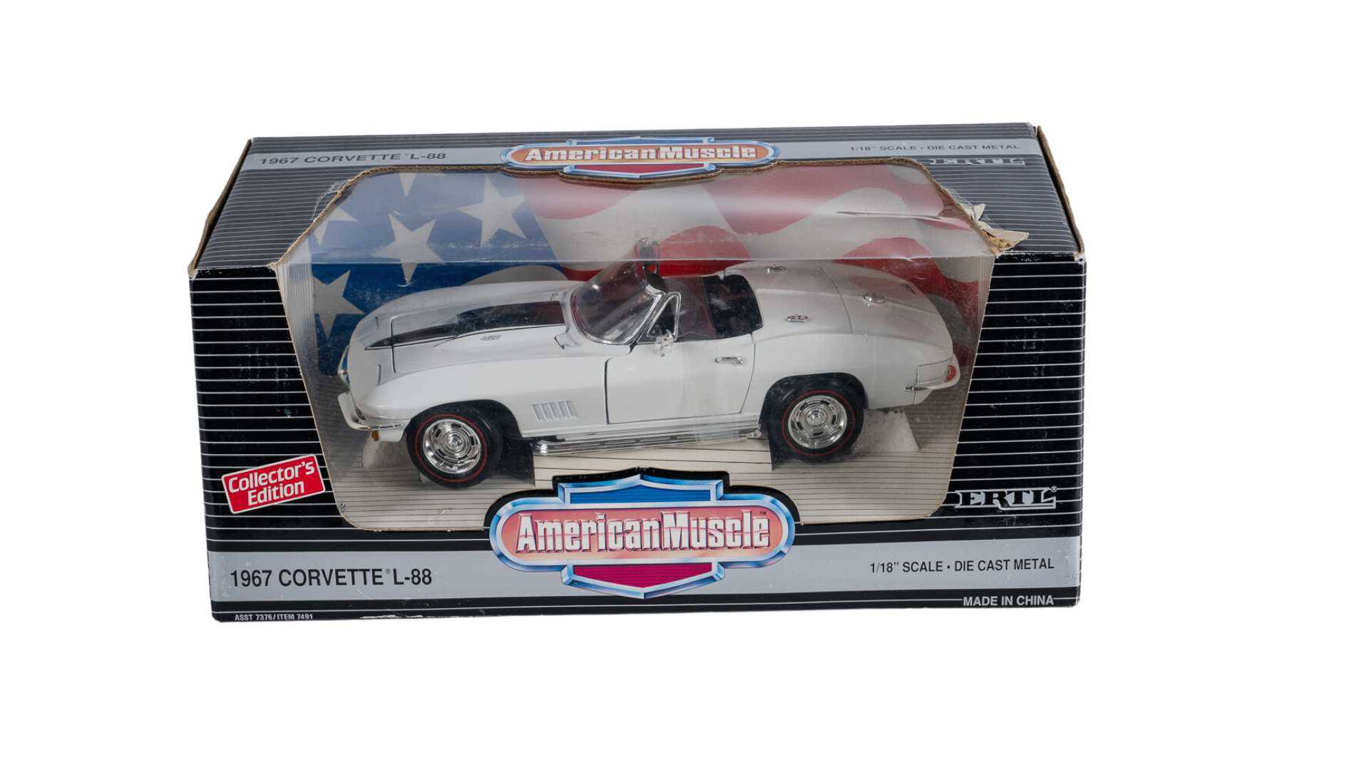 ERTL製 1/18 シボレー コルベット クーペ 1967 1:18 Scale 1967