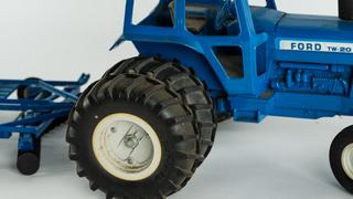 Ford TW-20, TW25, TW-35 & 8830 Power Shift Die-Cast Tractor