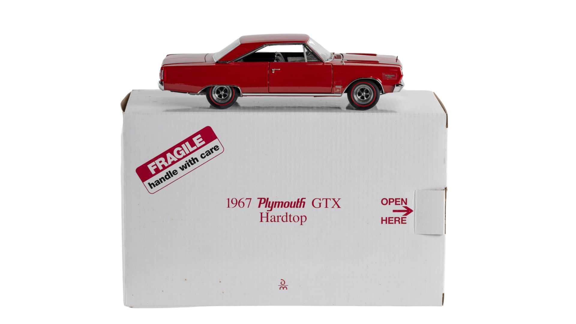 廃盤　新品　 マンモス Viggo Mammoth レア The Danbury Mint 1967 Plymouth GTX Hardtop Auction | Mecum On Time