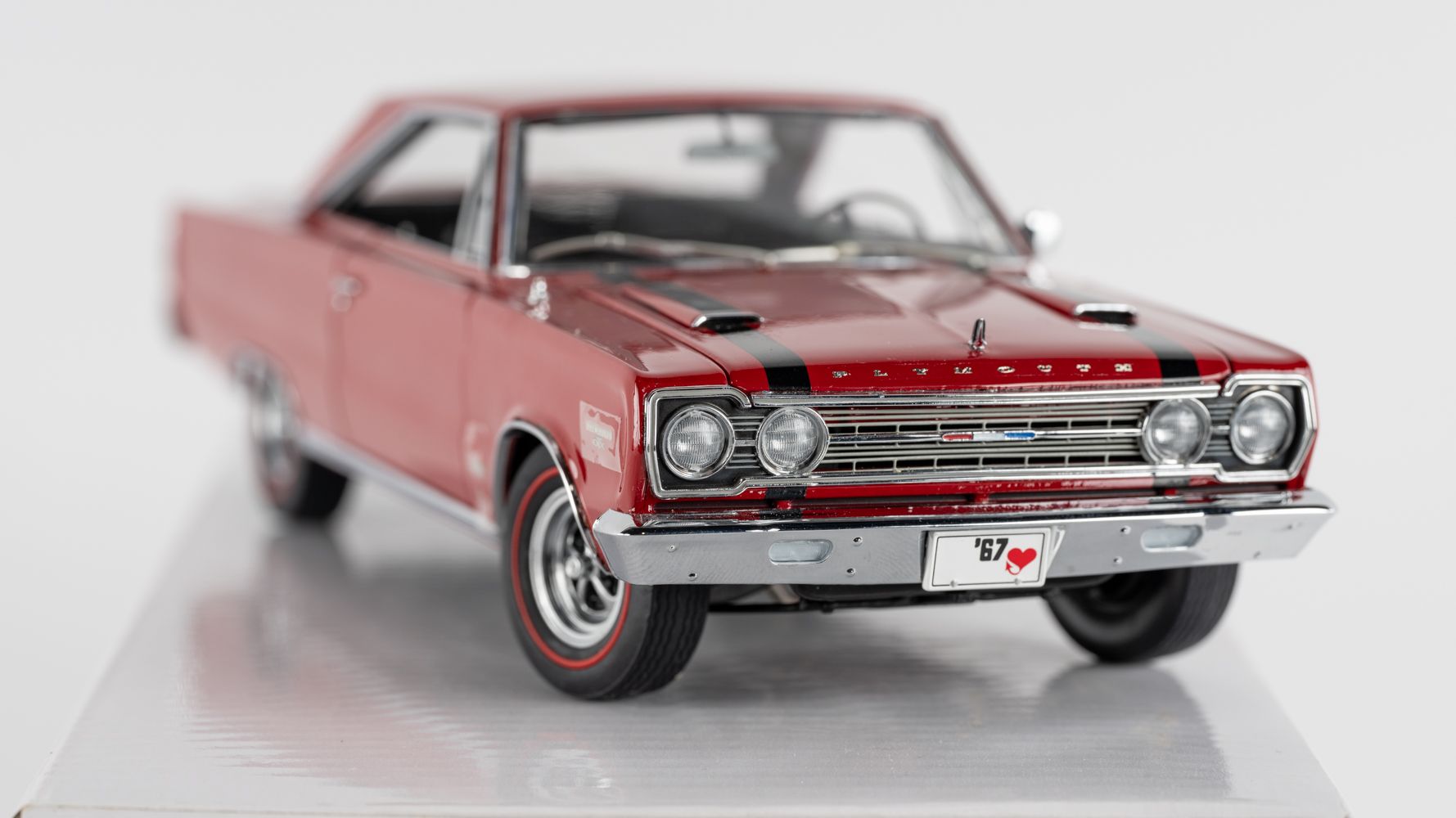 The Danbury Mint 1967 Plymouth GTX Hardtop Auction | Mecum On Time