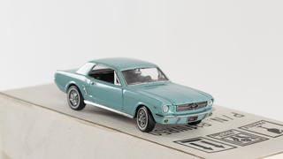 The Franklin Mint 1964 1/2 Ford Mustang Auction | Mecum On Time