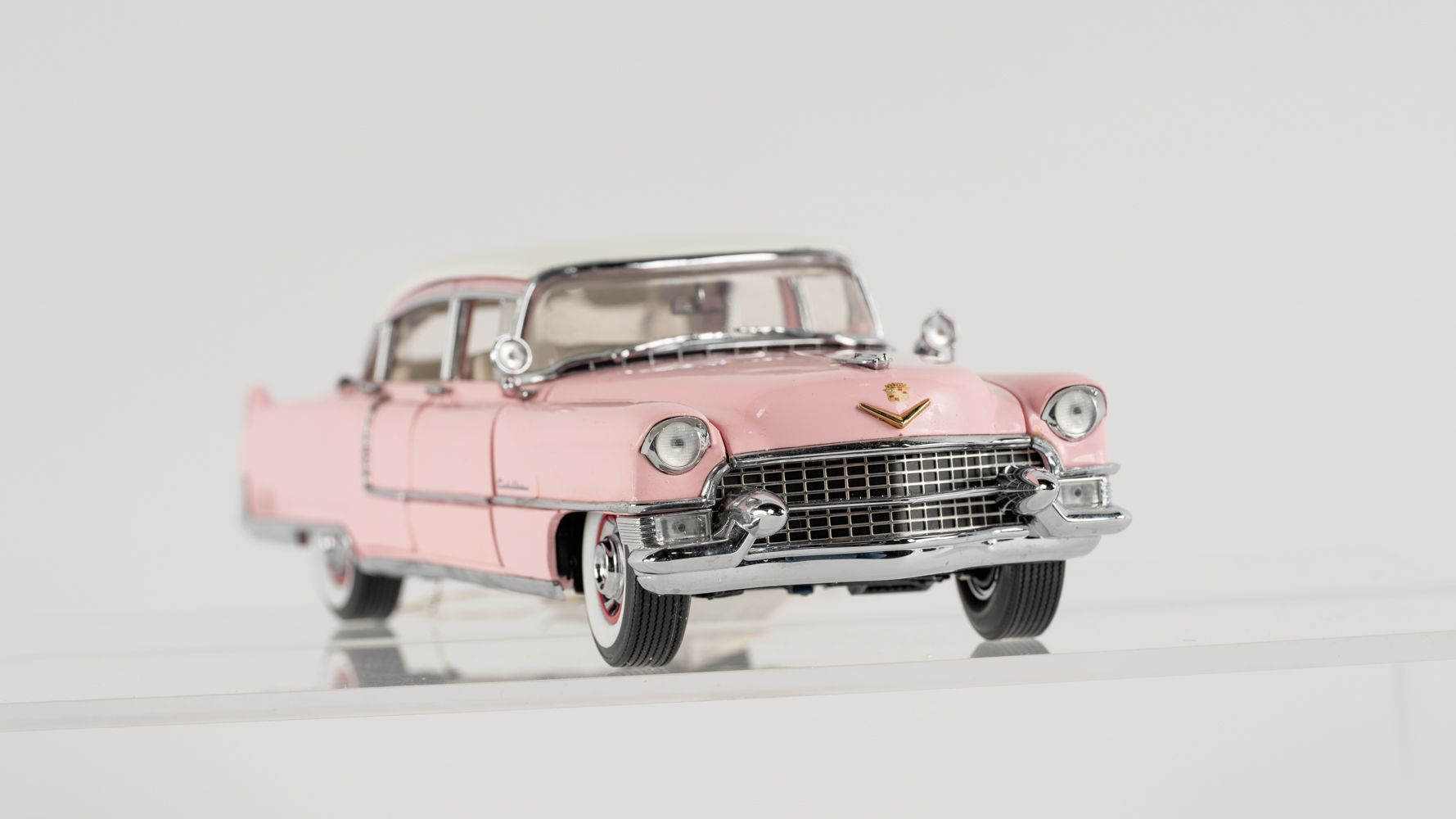The Franklin Mint 1956 Elvis Presley Pink Cadillac Fleetwood