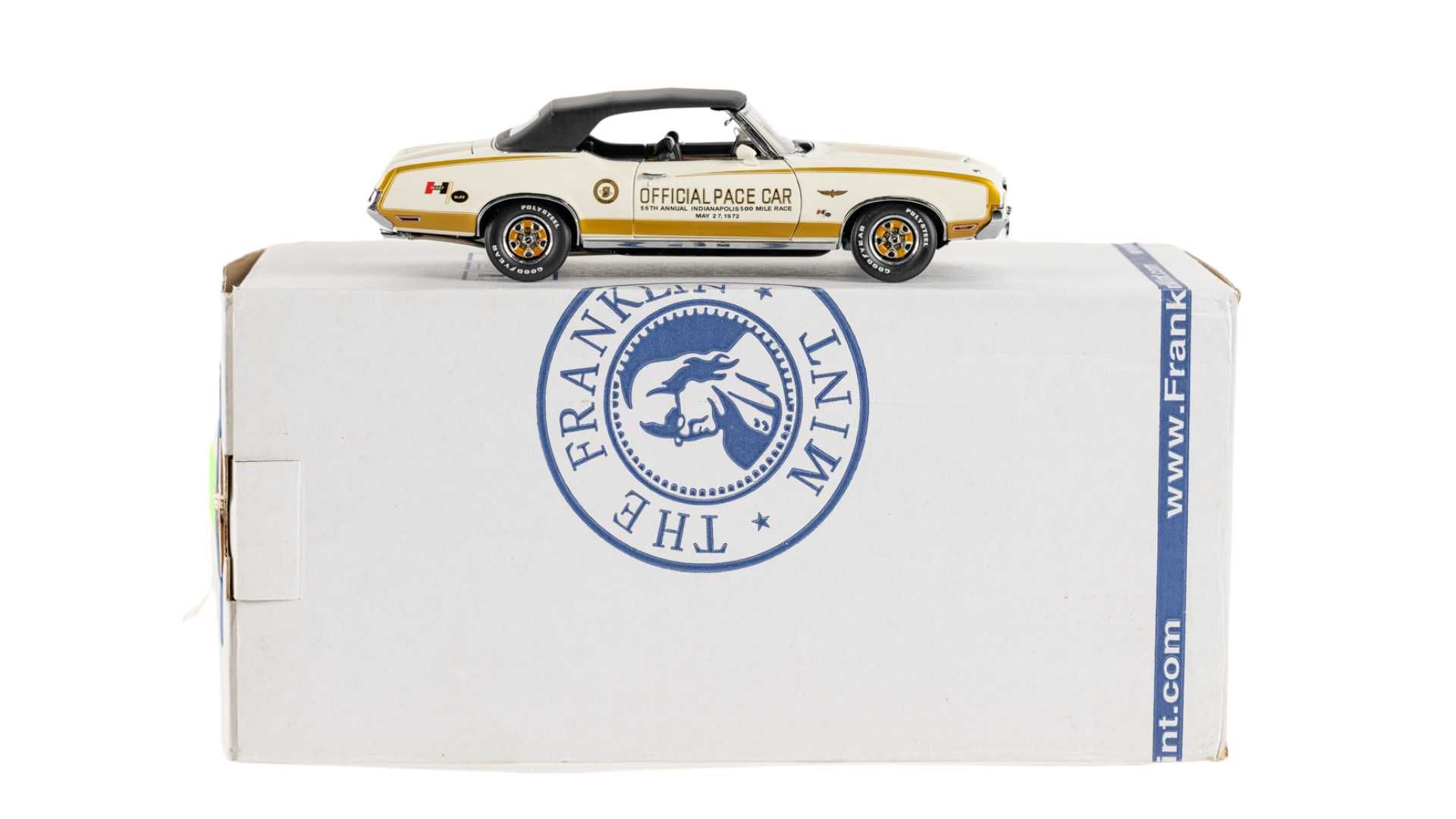 The Franklin Mint Limited Edition 1972 Hurst/Olds Indy 500 Pace