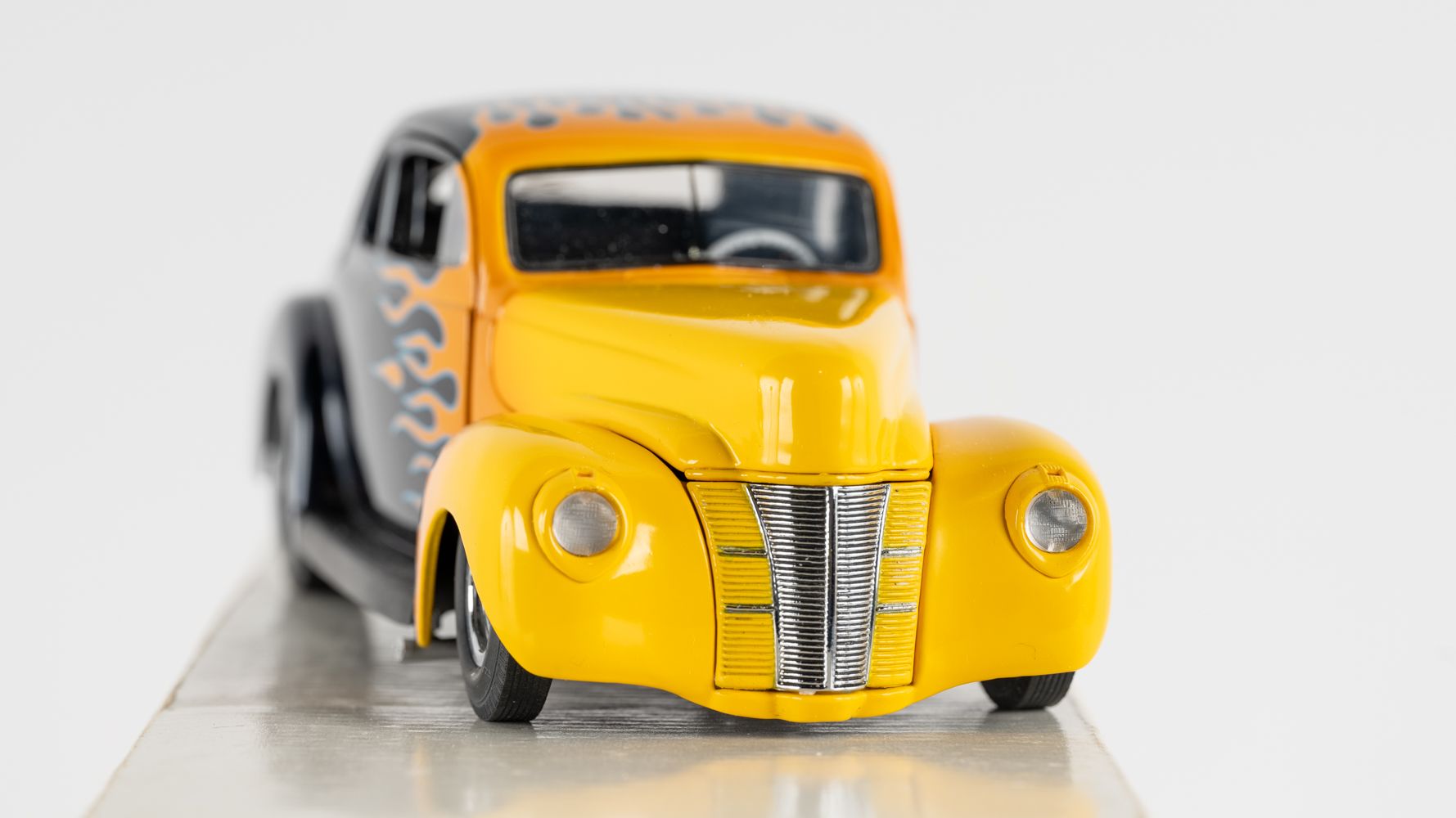 The Danbury Mint 1940 Ford Hot Rod Auction | Mecum On Time
