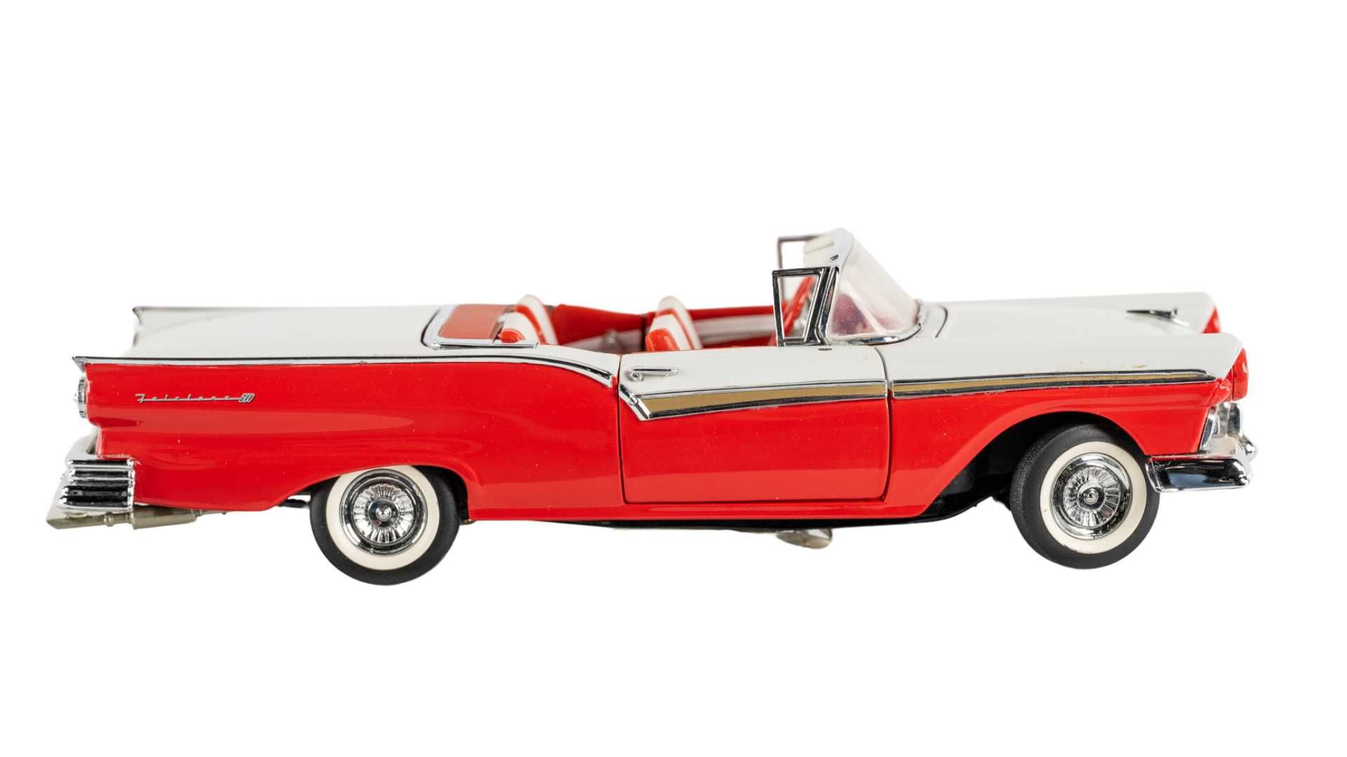 The Franklin Mint 1957 Ford Fairlane 500 Skyliner Auction | Mecum