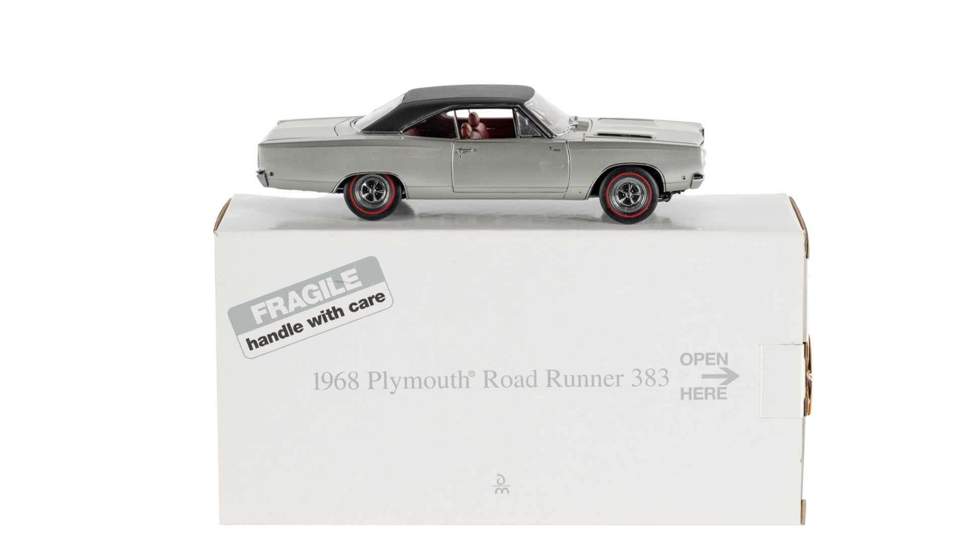 The Danbury Mint 1968 Plymouth Road Runner 383 Auction | Mecum On Time