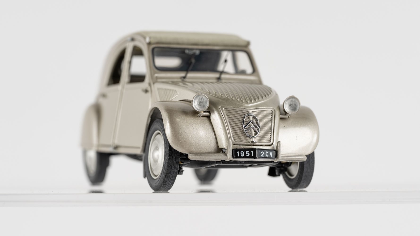 The Franklin Mint 1951 Citroen 2CV