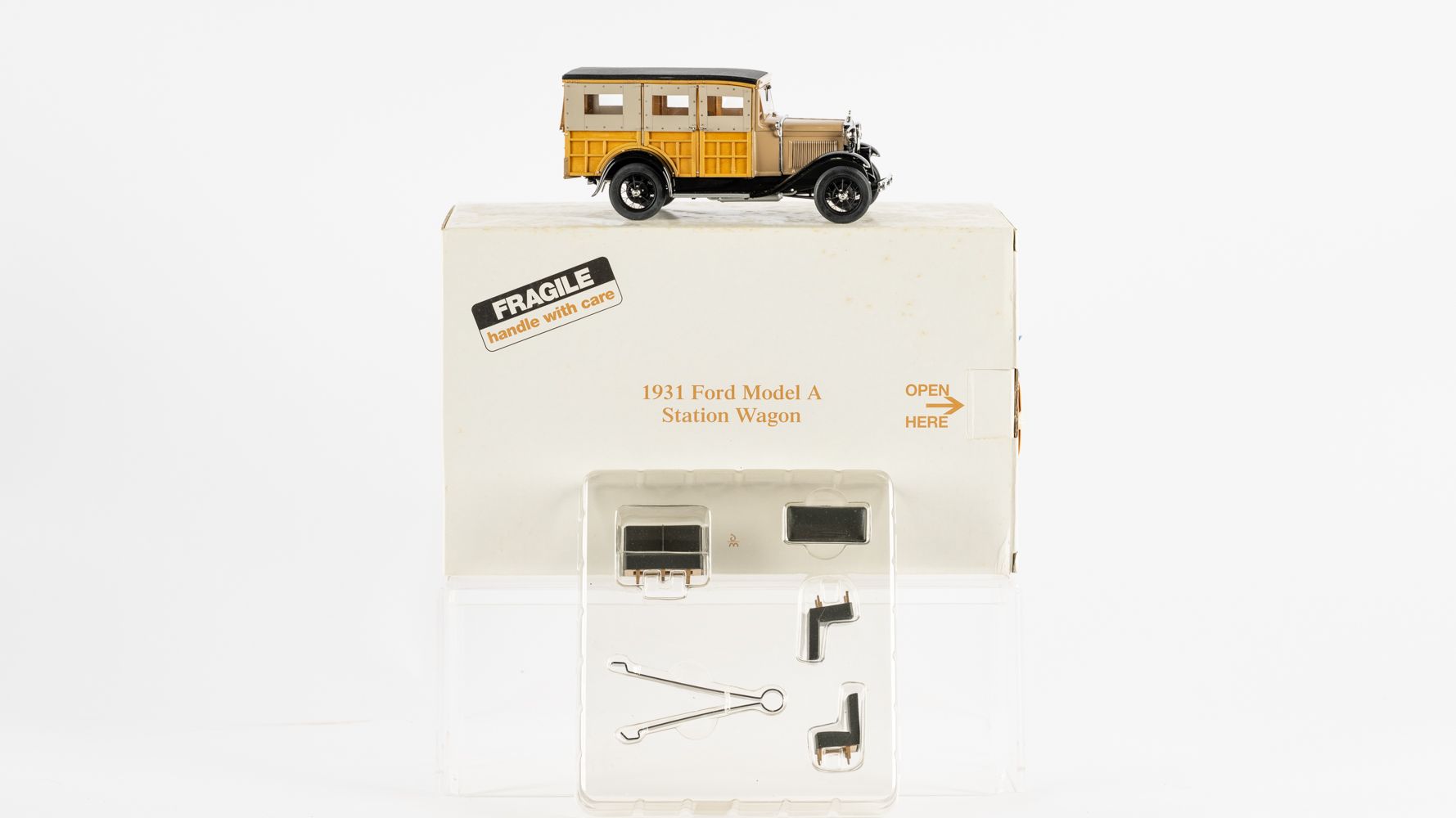 Ford Model A Roadster 1931 Danbury Mint - échelle 1:24, Moulé Sous Pression