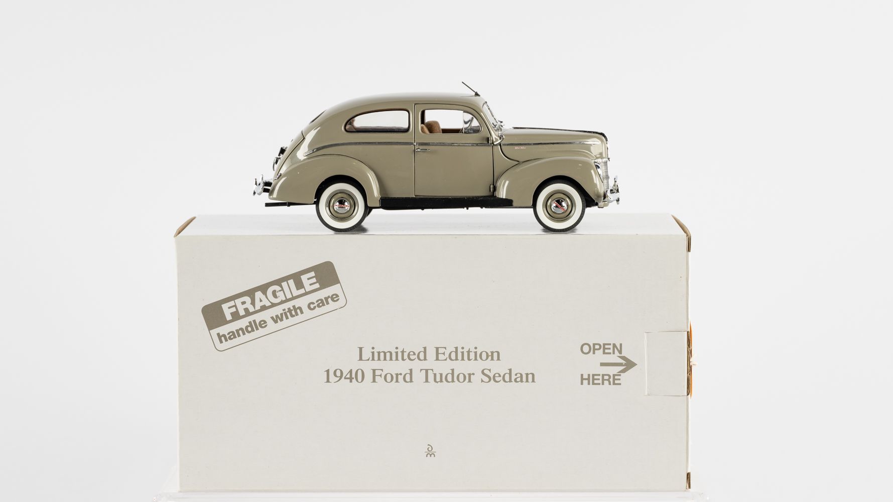 The Danbury Mint Limited Edition 1940 Ford Tudor Sedan Auction
