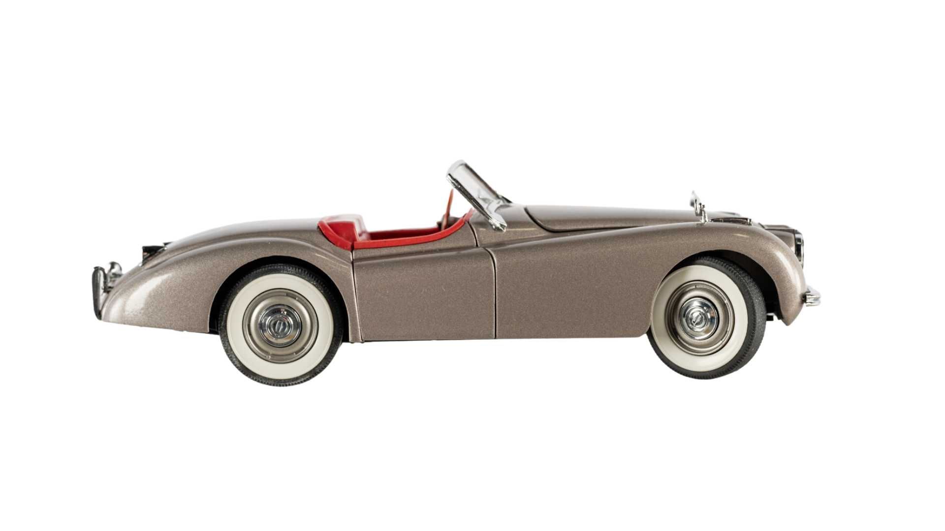The Danbury Mint The1949 Jaguar XK120 Auction | Mecum On Time