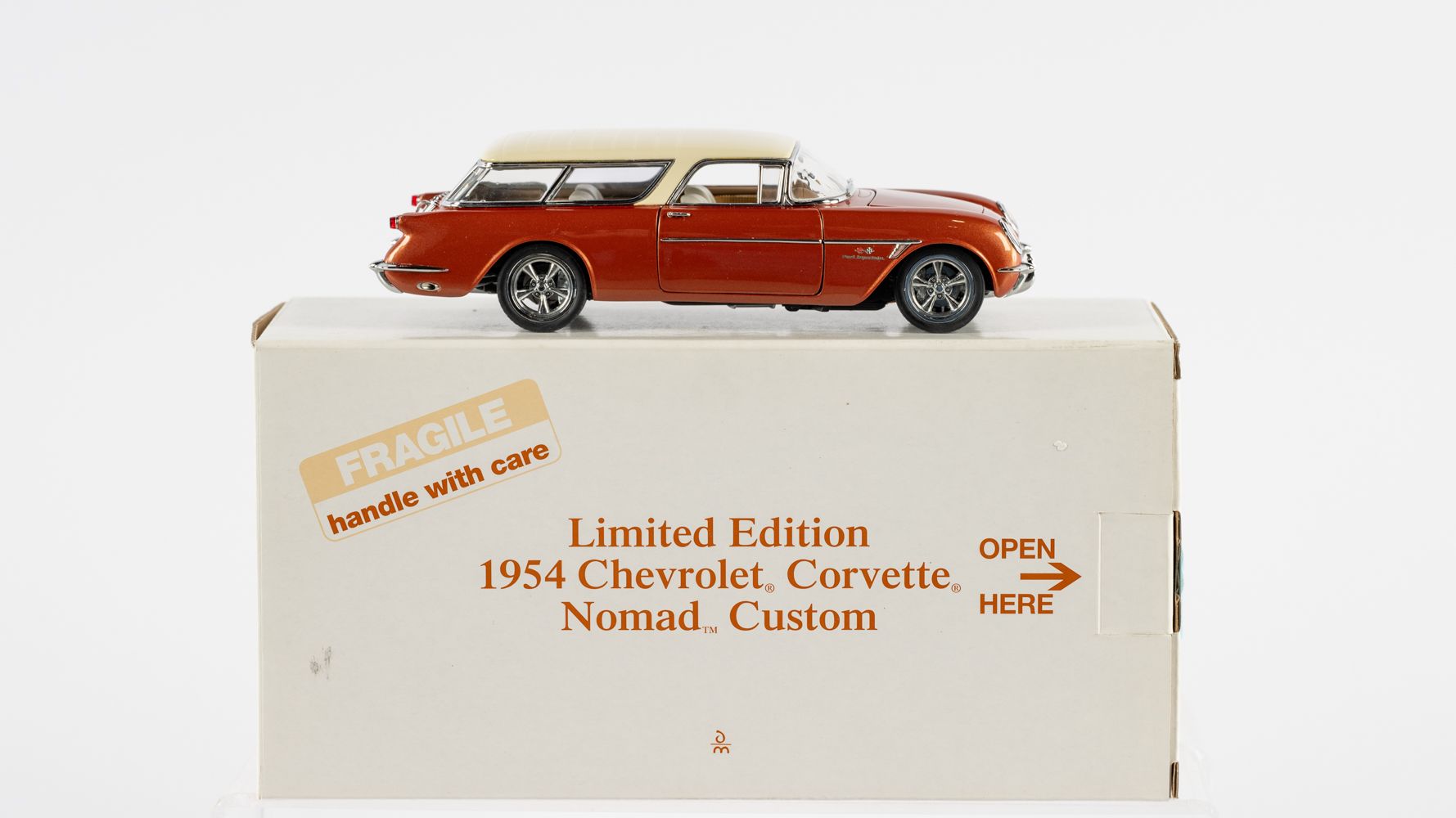 おもちゃ ダンバリーミント 1954 コルベット・ノマド・カスタム 1/24