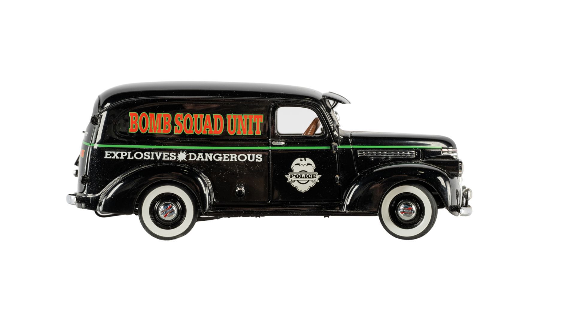 The Danbury Mint 1940s Chevy Bomb Squad Truck Auction | Mecum On Time