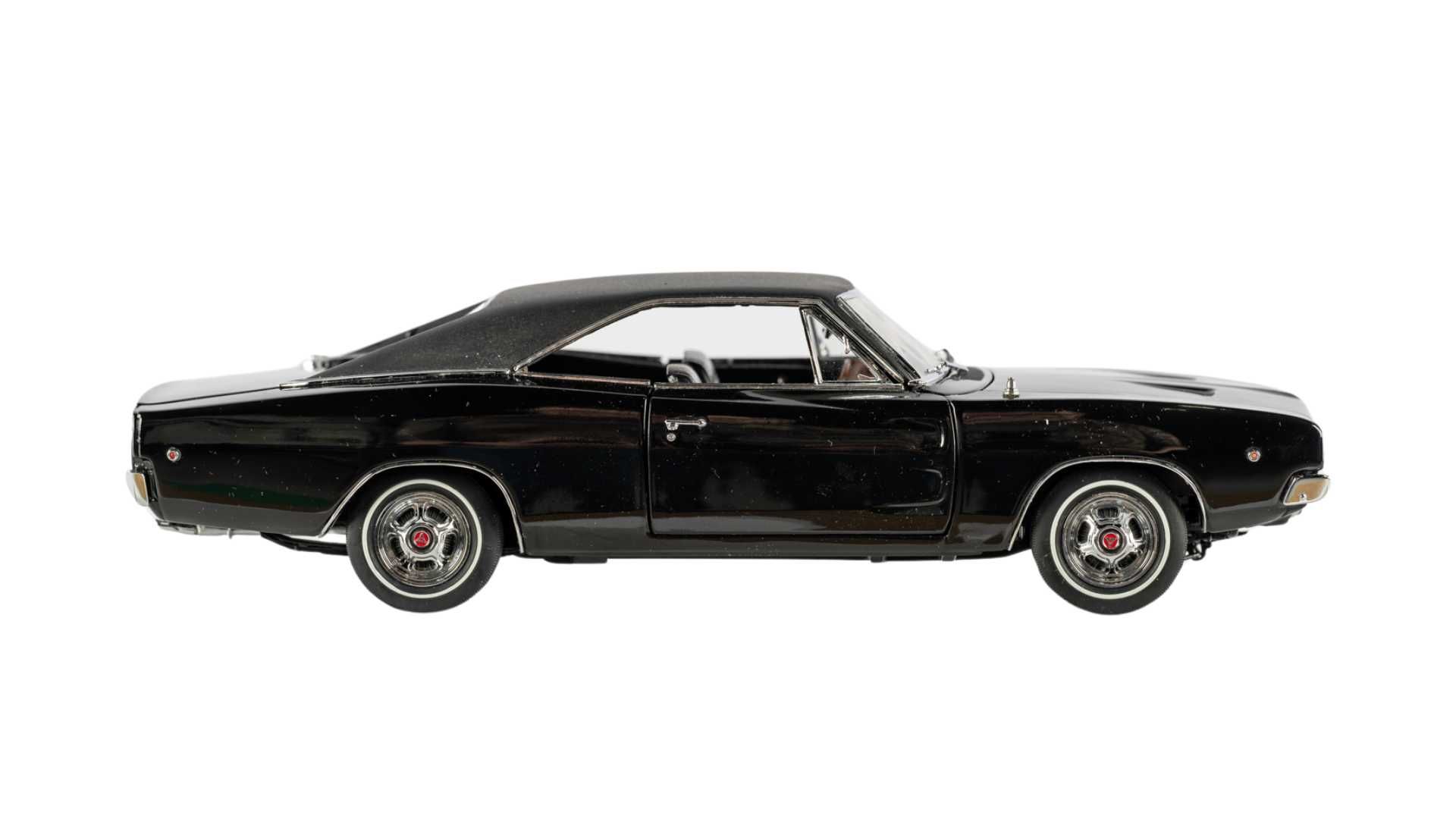 The Danbury Mint 'Bullitt' 1968 Dodge Charger Auction | Mecum On Time