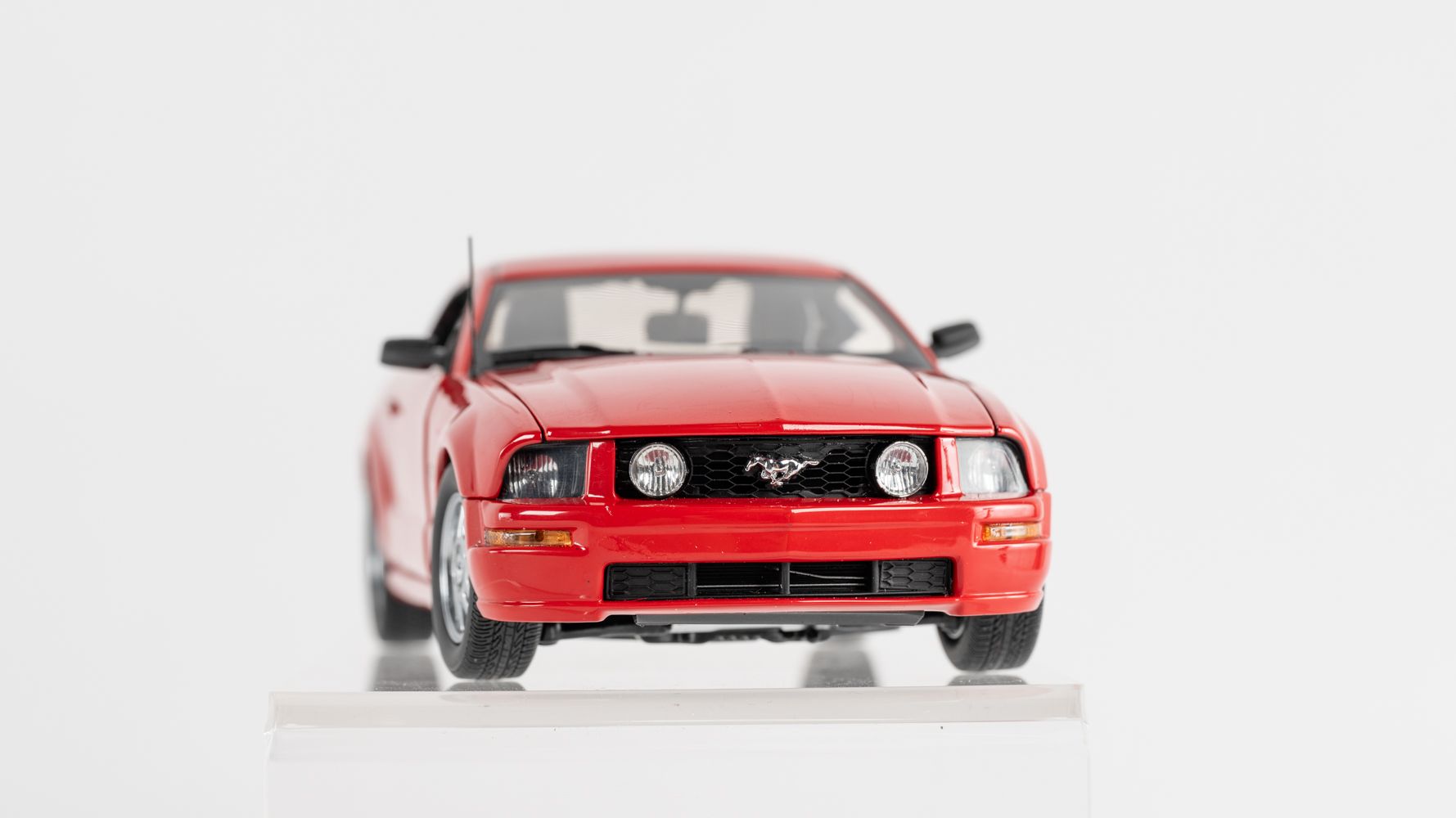 The Franklin Mint 2005 Ford Mustang GT Auction | Mecum On Time
