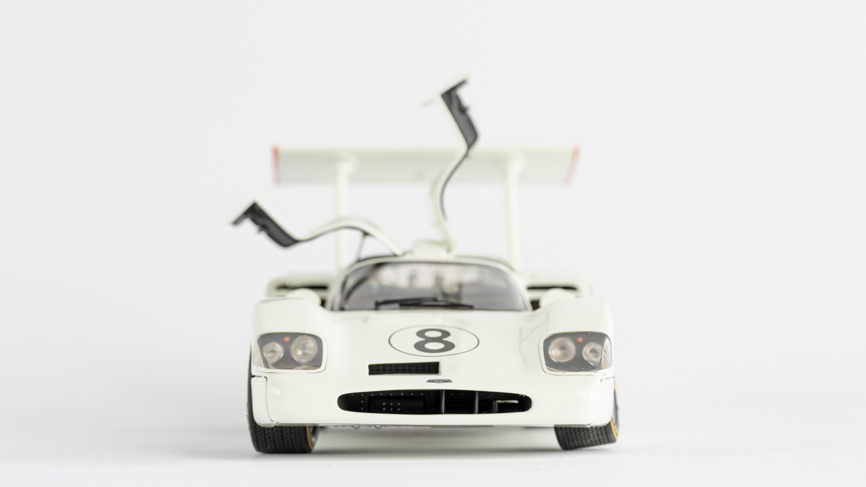 EXOTO 1/18 Chaparral 2F Daytona 1967 Diecast Model Polished