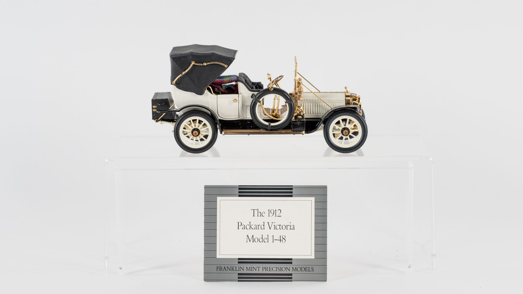 The Franklin Mint The 1912 Packard Victoria Model 1-48 Auction