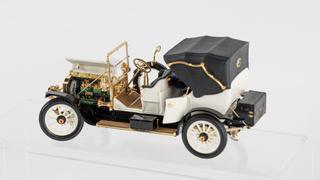 The Franklin Mint The 1912 Packard Victoria Model 1-48 Auction