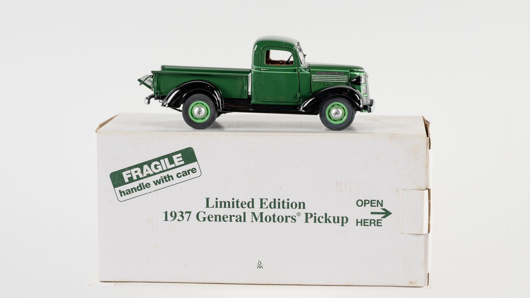 The Danbury Mint 1937 General Motors Pickup, Limited Edition