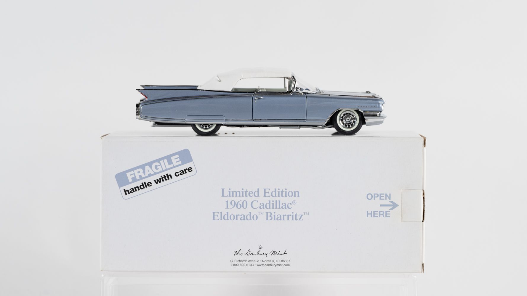 The Danbury Mint 1960 Cadillac Eldorado Biarritz Auction | Mecum
