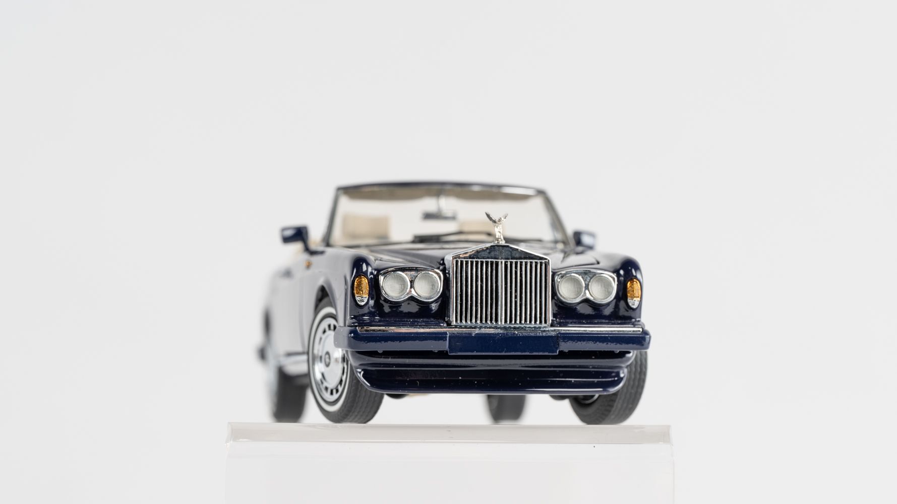 自動車 Franklin Mint 1993Rolls Royce The Franklin Mint 1993 Rolls-Royces Corniche IV Auction | Mecum On