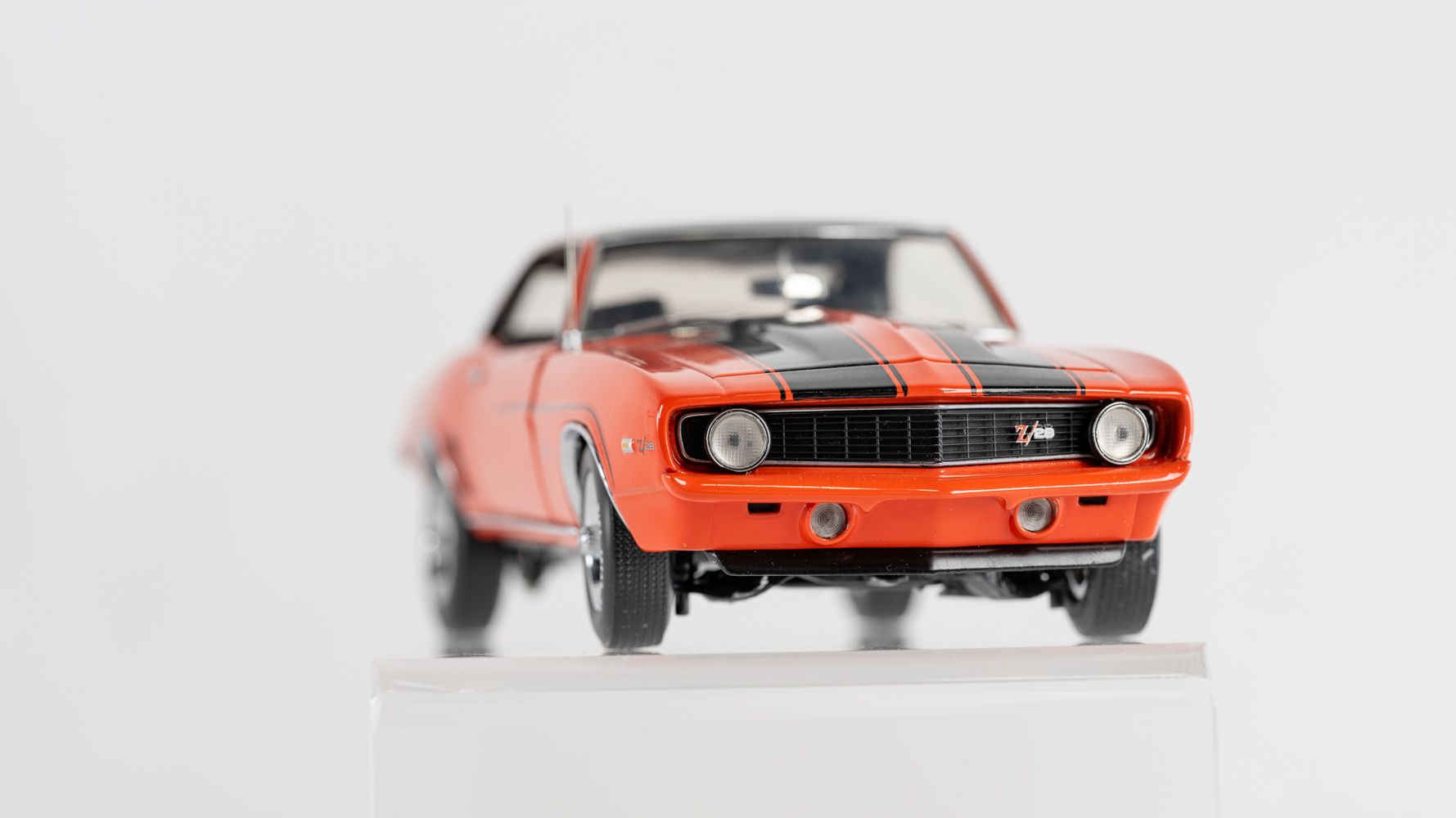 The Franklin Mint 1969 Chevrolet Camaro Z/28 Auction | Mecum On Time