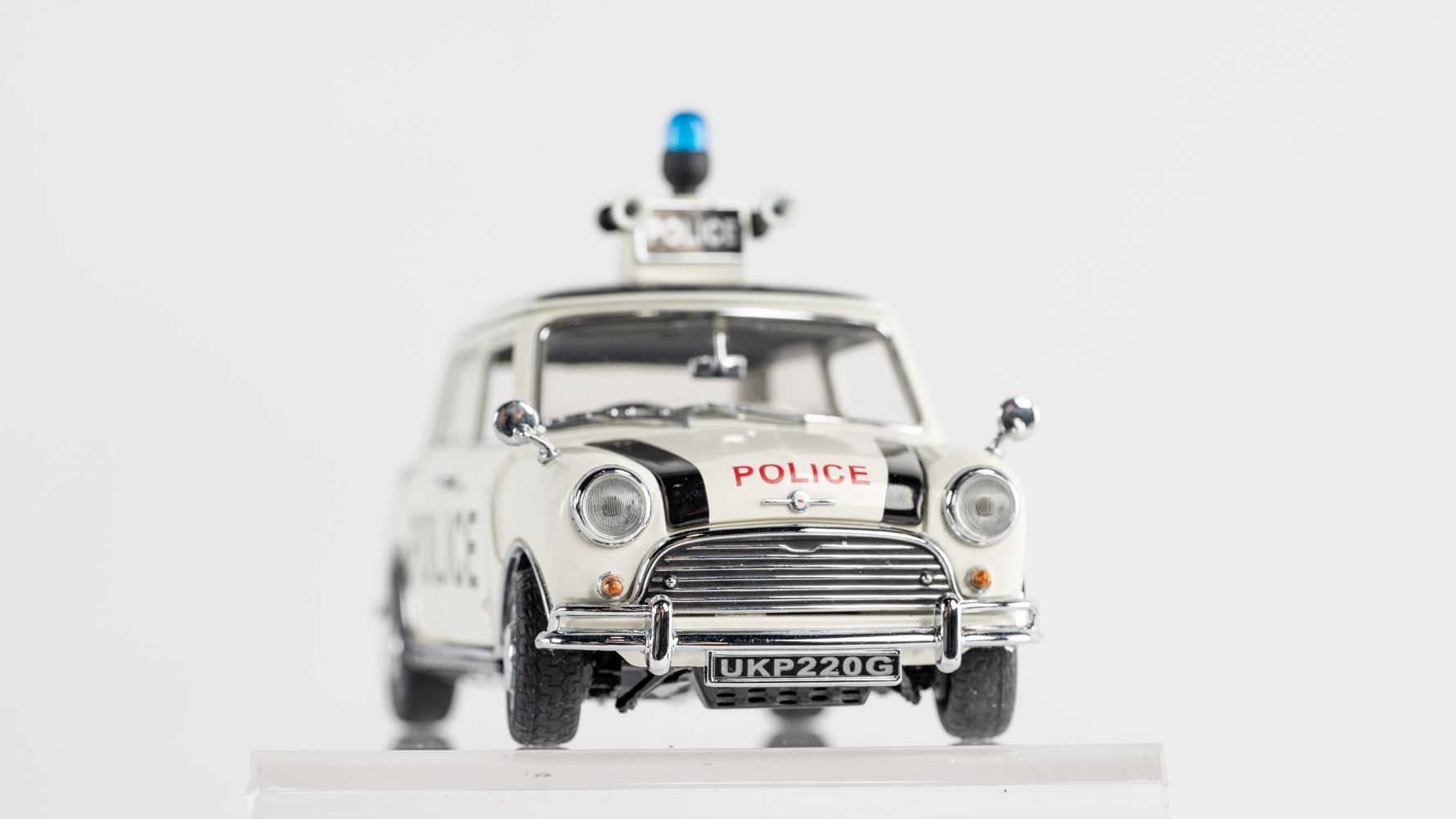 フランクリンミント製　1967 ミニクーパー　ポリス　1/24 The Franklin Mint 1967 Morris Mini Cooper Police Car, Limited