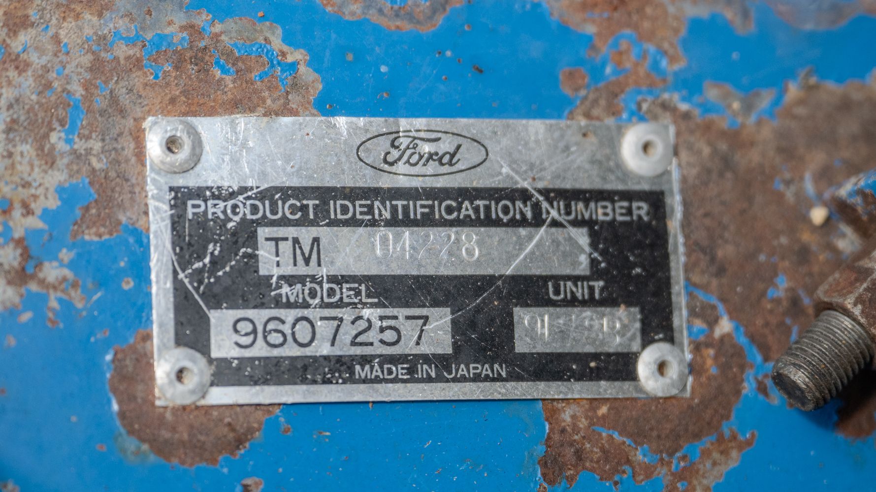 1989 Ford LGT16D Tractor with 48