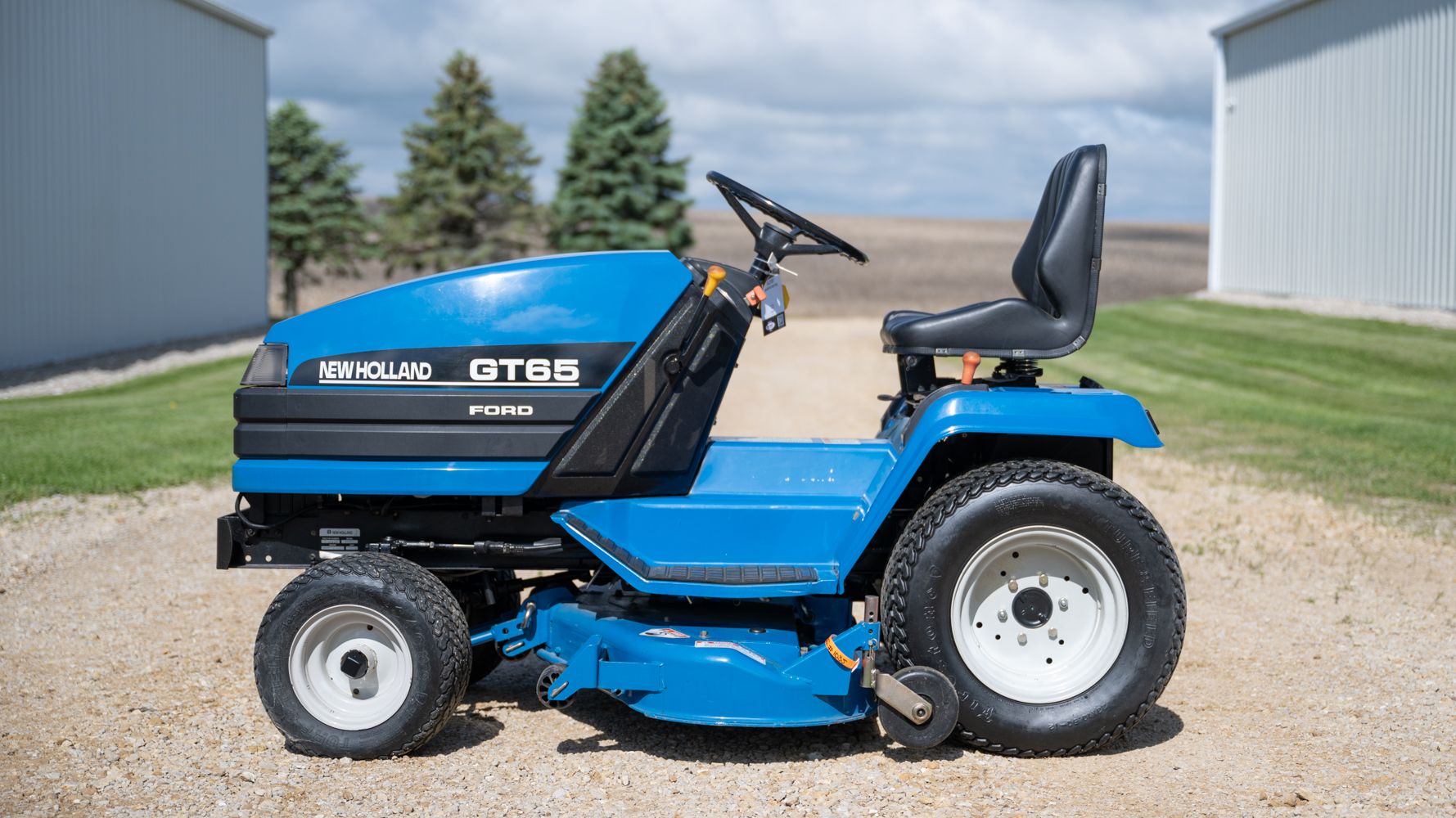 New Holland Lawn Tractor For Sale 2004 NEW HOLLAND TZ24DA For Sale