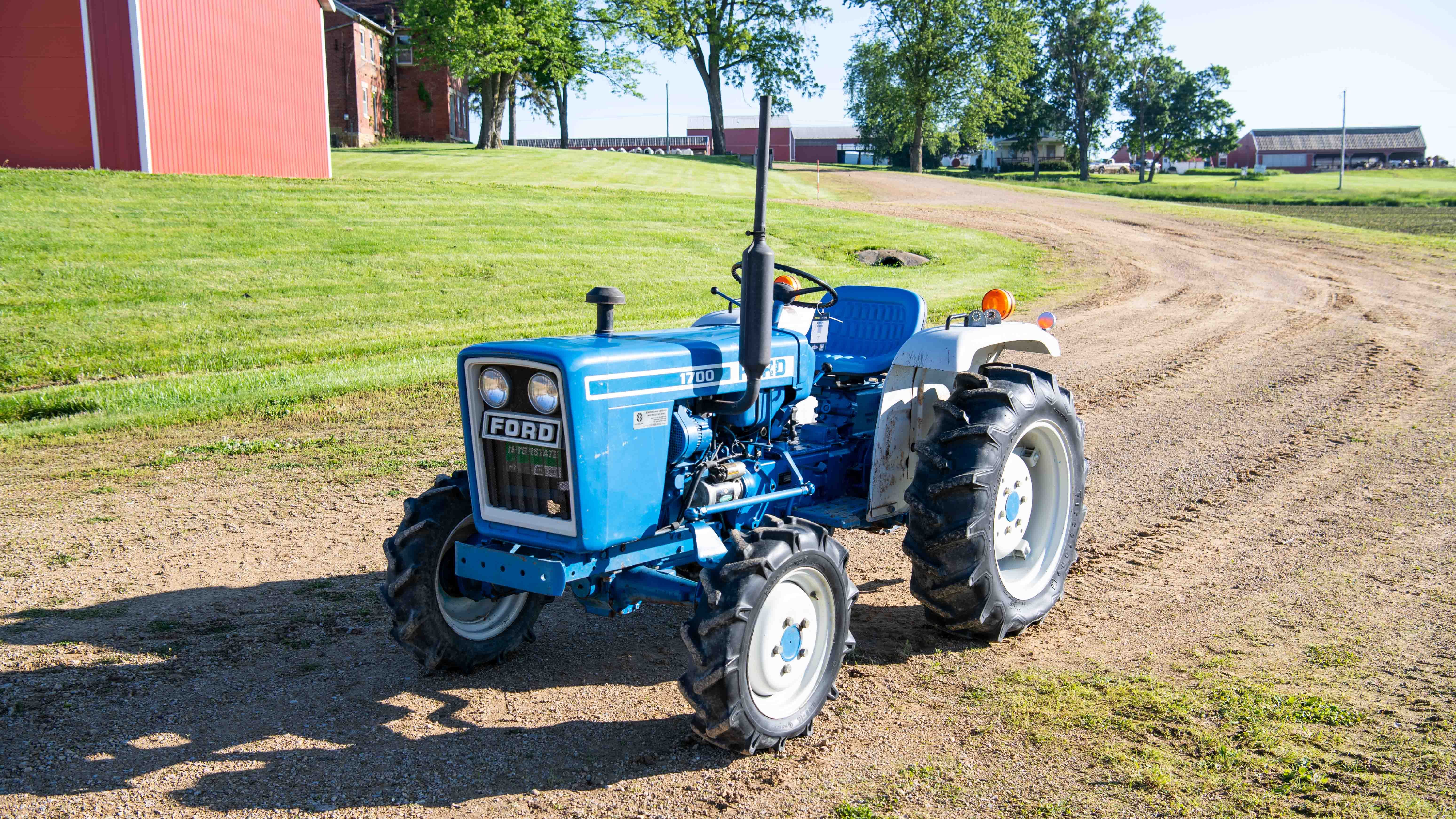 1981 Ford 1700 Tractor Auction | Mecum On Time