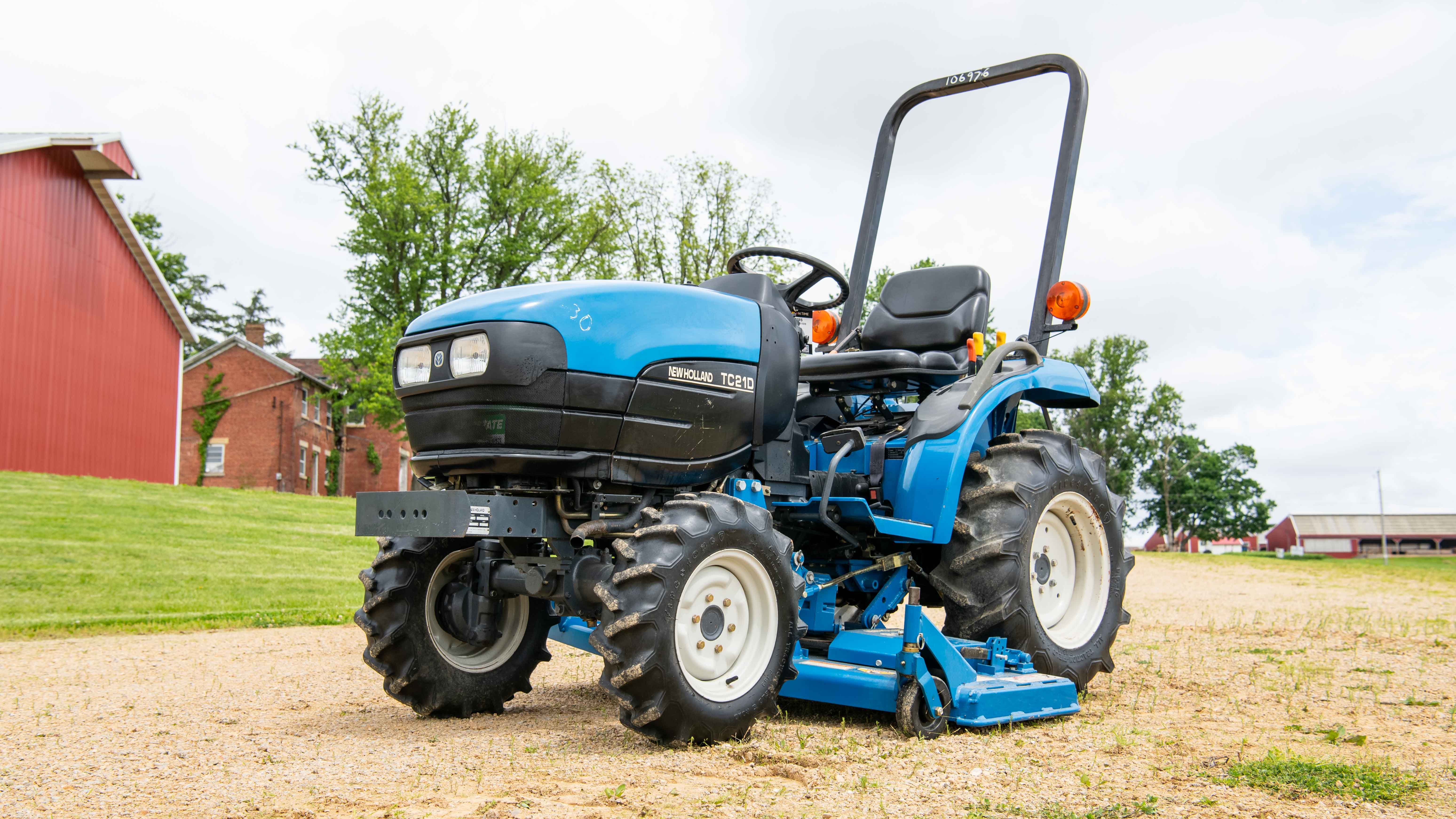 New Holland TC21D Tractor