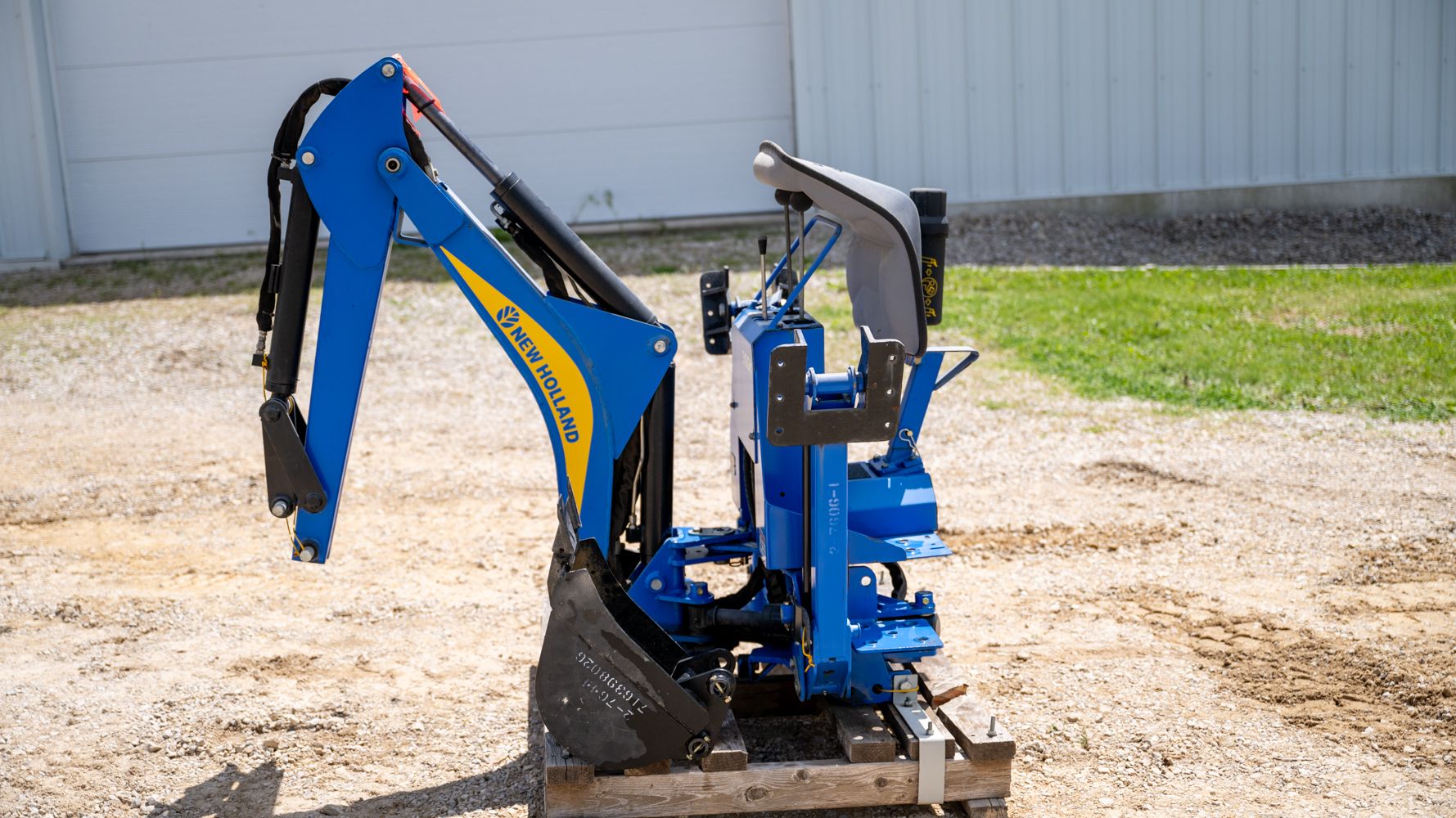 New Holland 910 GH Small Rear Backhoe Auction | Mecum On Time