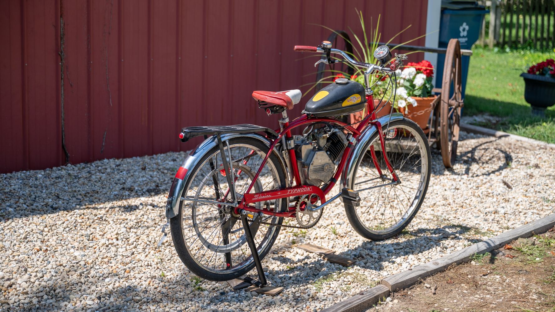 1947 Schwinn Whizzer Motorbike Auction | Mecum On Time