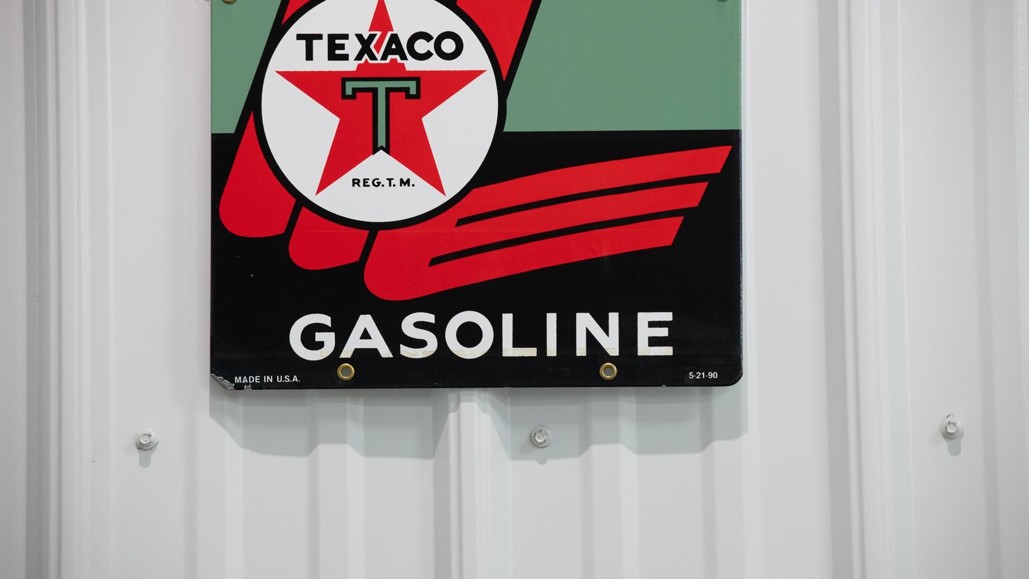 1990 Texaco Sky Chief Single-Sided Porcelain Pump Plate Auction