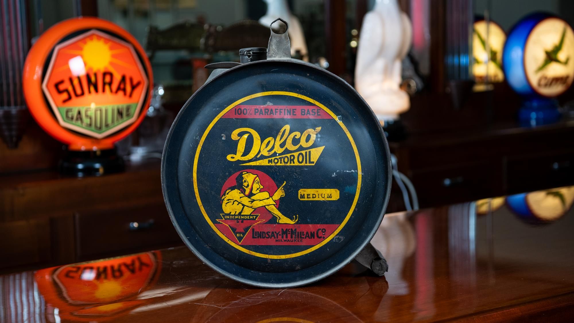 Rare 1920s Delco 5-Gallon Rocker Oil Can Auction | Mecum On Time