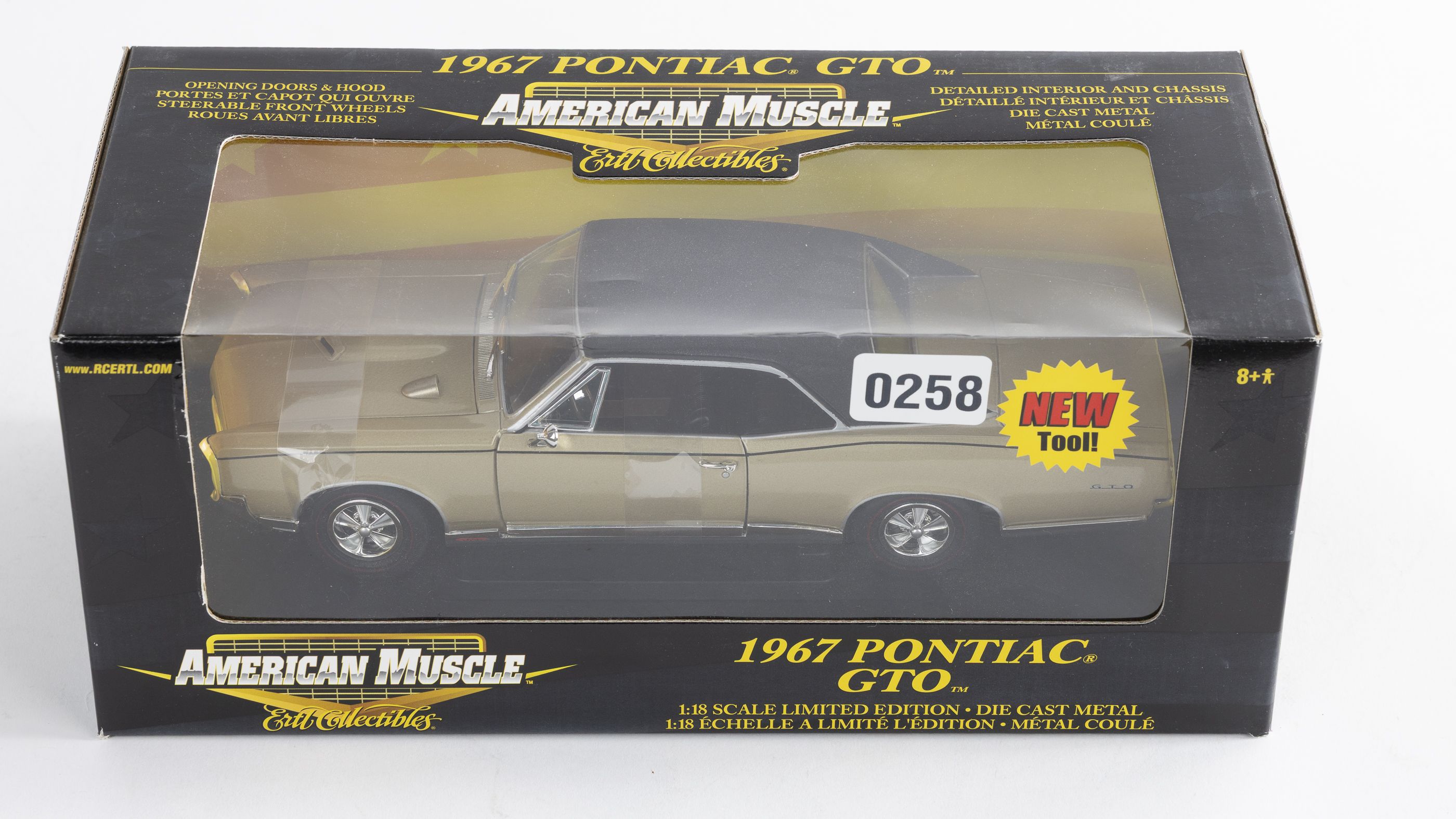 Ertl 1:18 1967 Pontiac GTO 'New Tool' Die-Cast Model, Gold & White