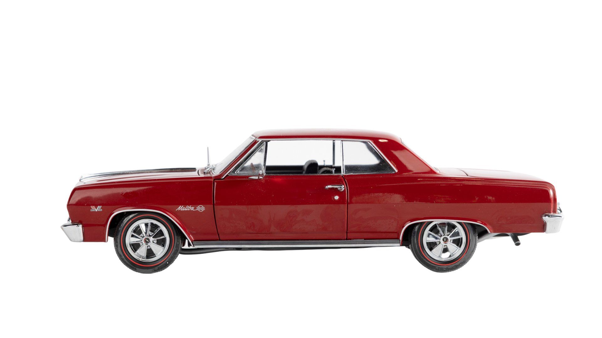 Ertl 1:18 1965 Chevelle Malibu SS 396 Die-Cast Model, Red Auction