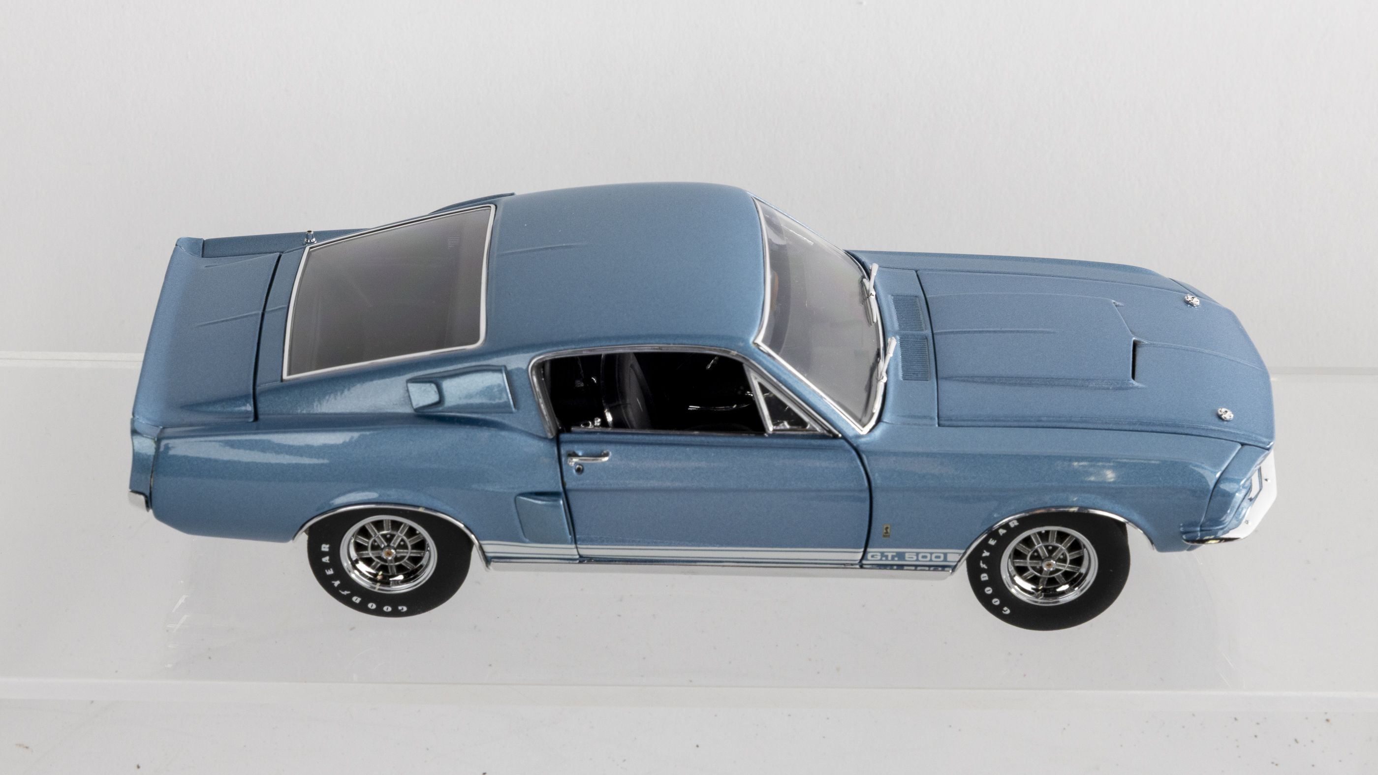 GMP製 1967 SHELBY GT500 1/24限定品 (訳あり格安) 1967 Shelby Mustang GT500 Blue Diecast Model 1:24 scale by