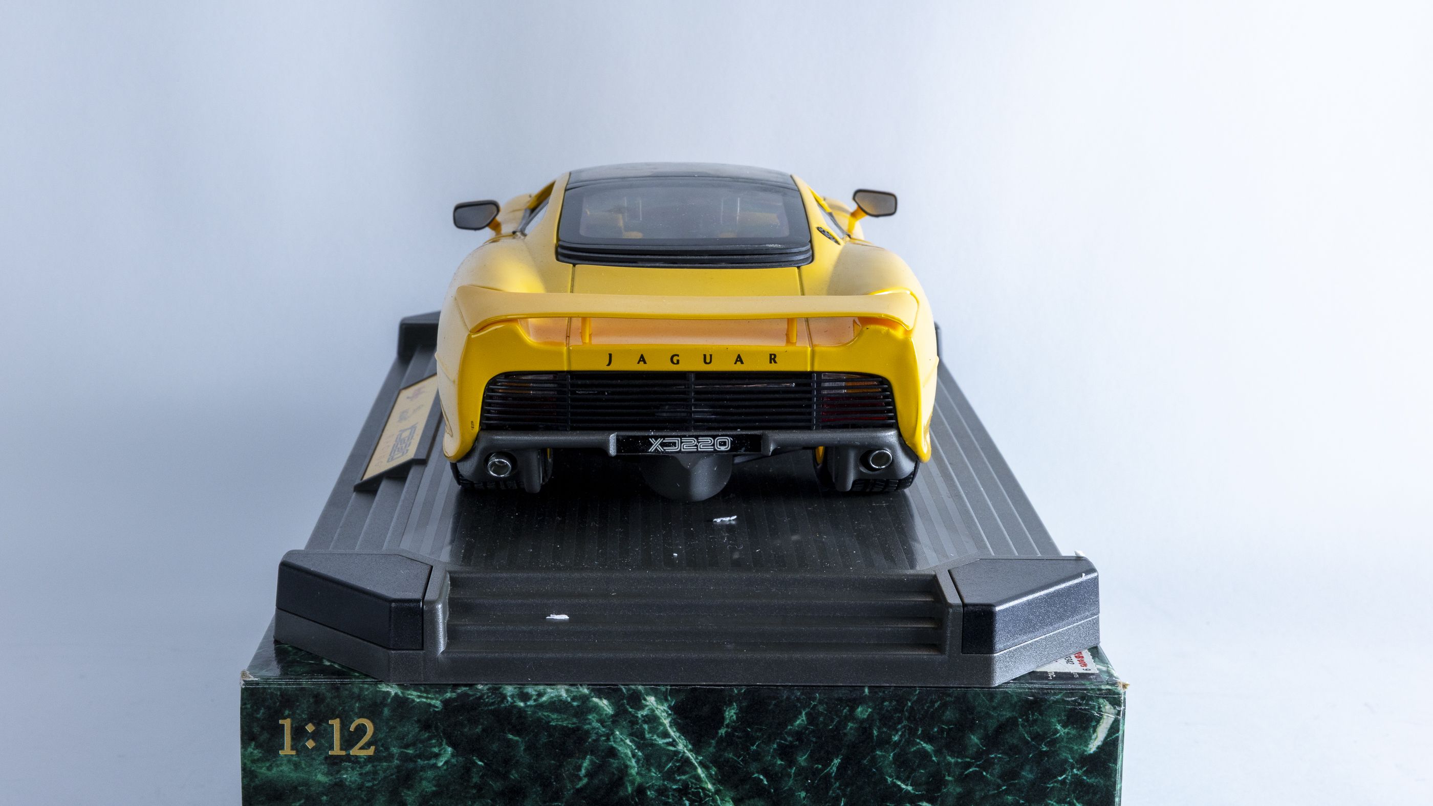 Maisto 1:12 Jaguar XJ220 1993 Auction | Mecum On Time